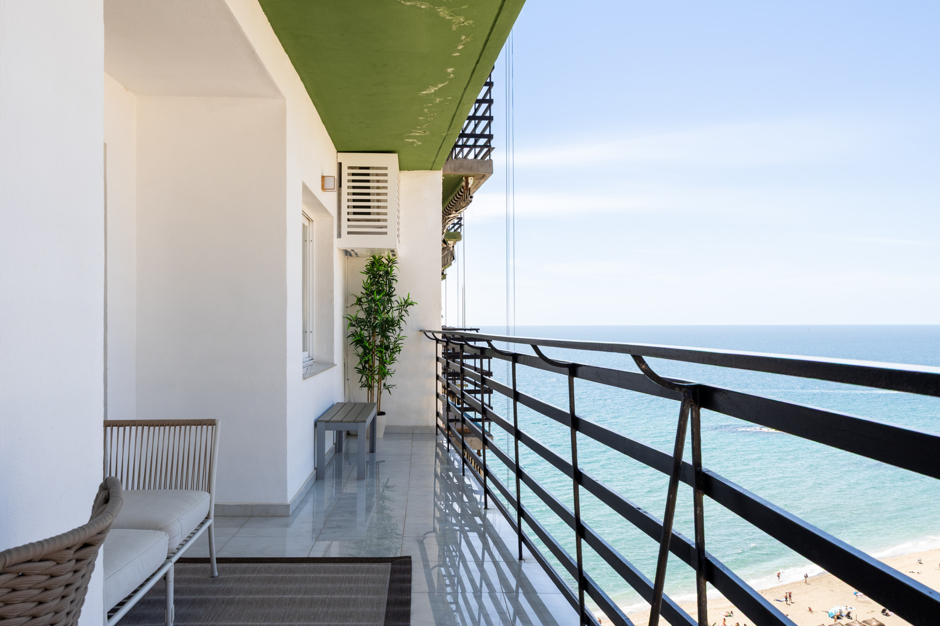 Beachfront apartment in the heart of Marbella · Photo 14