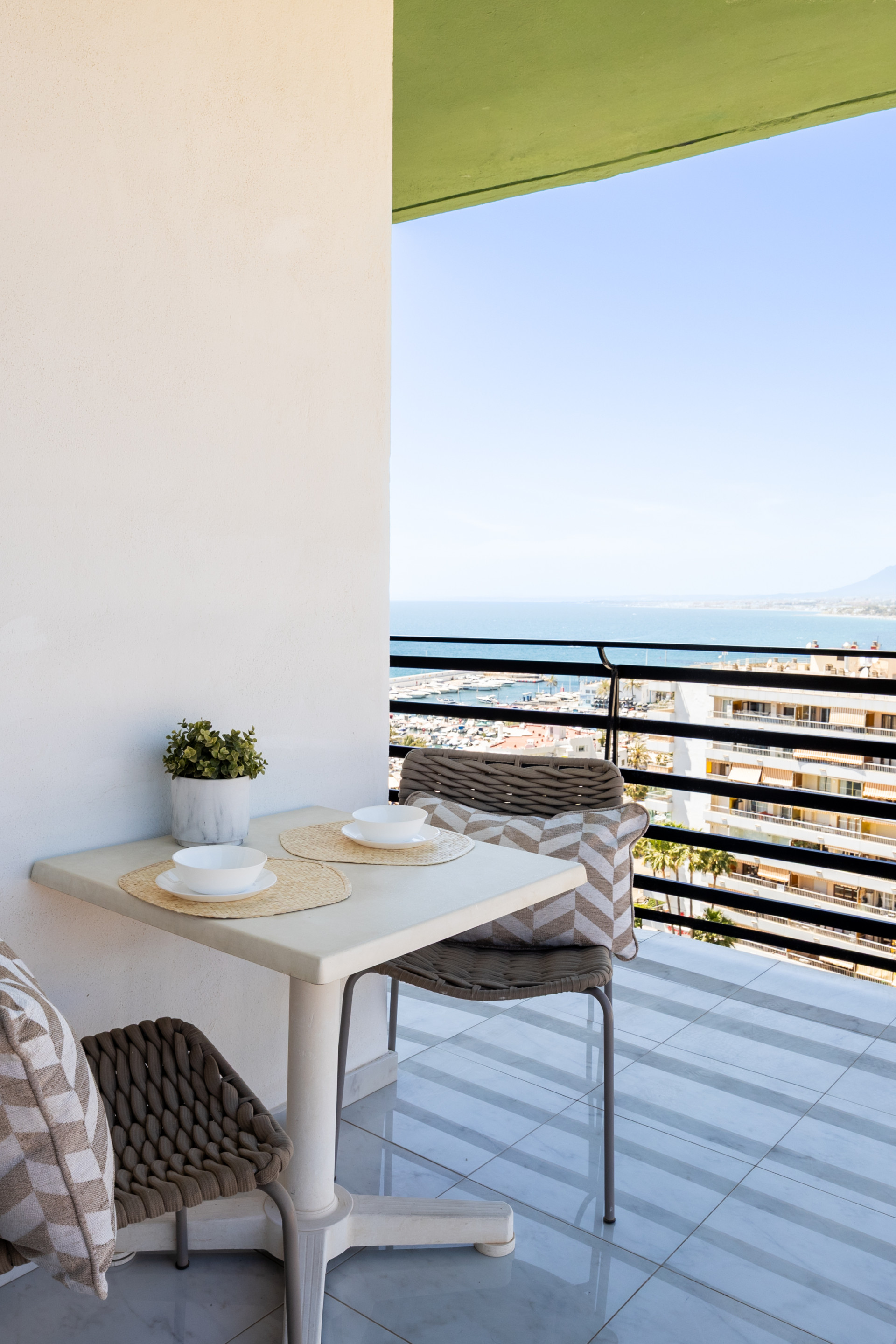 Beachfront apartment in the heart of Marbella · Photo 8