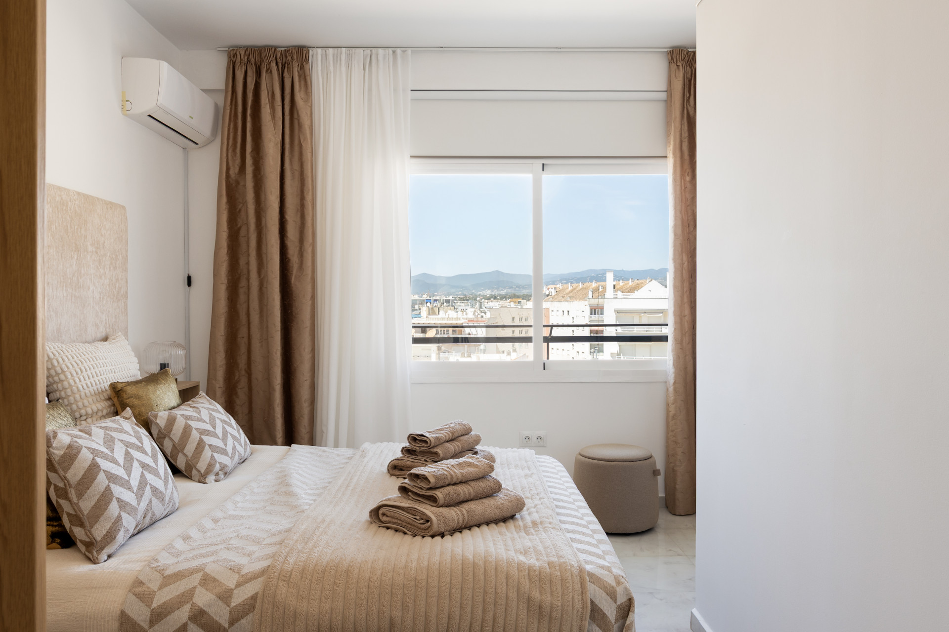 Beachfront apartment in the heart of Marbella · Photo 9
