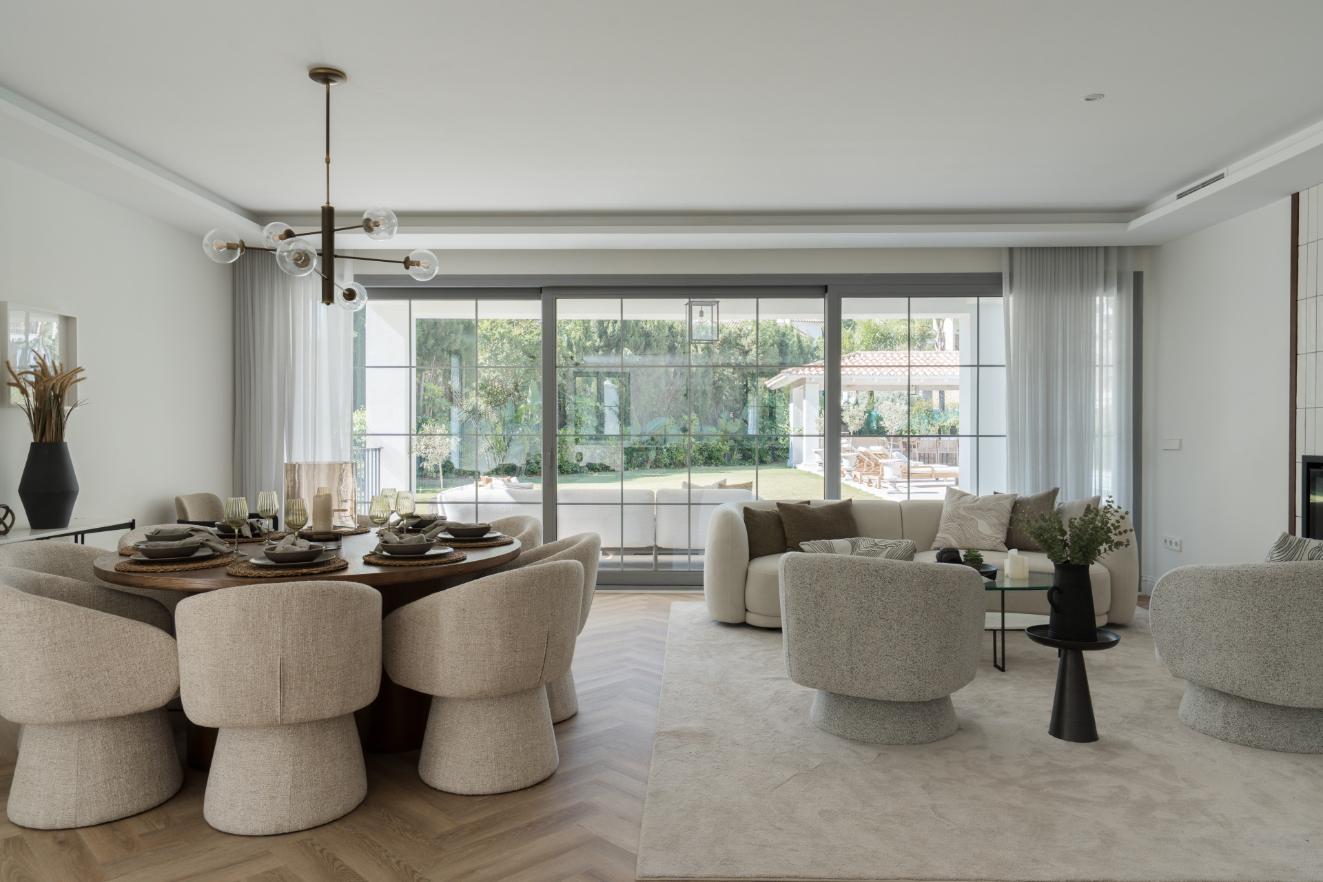 Stunning newly built family villa in Los Arqueros · Photo 14