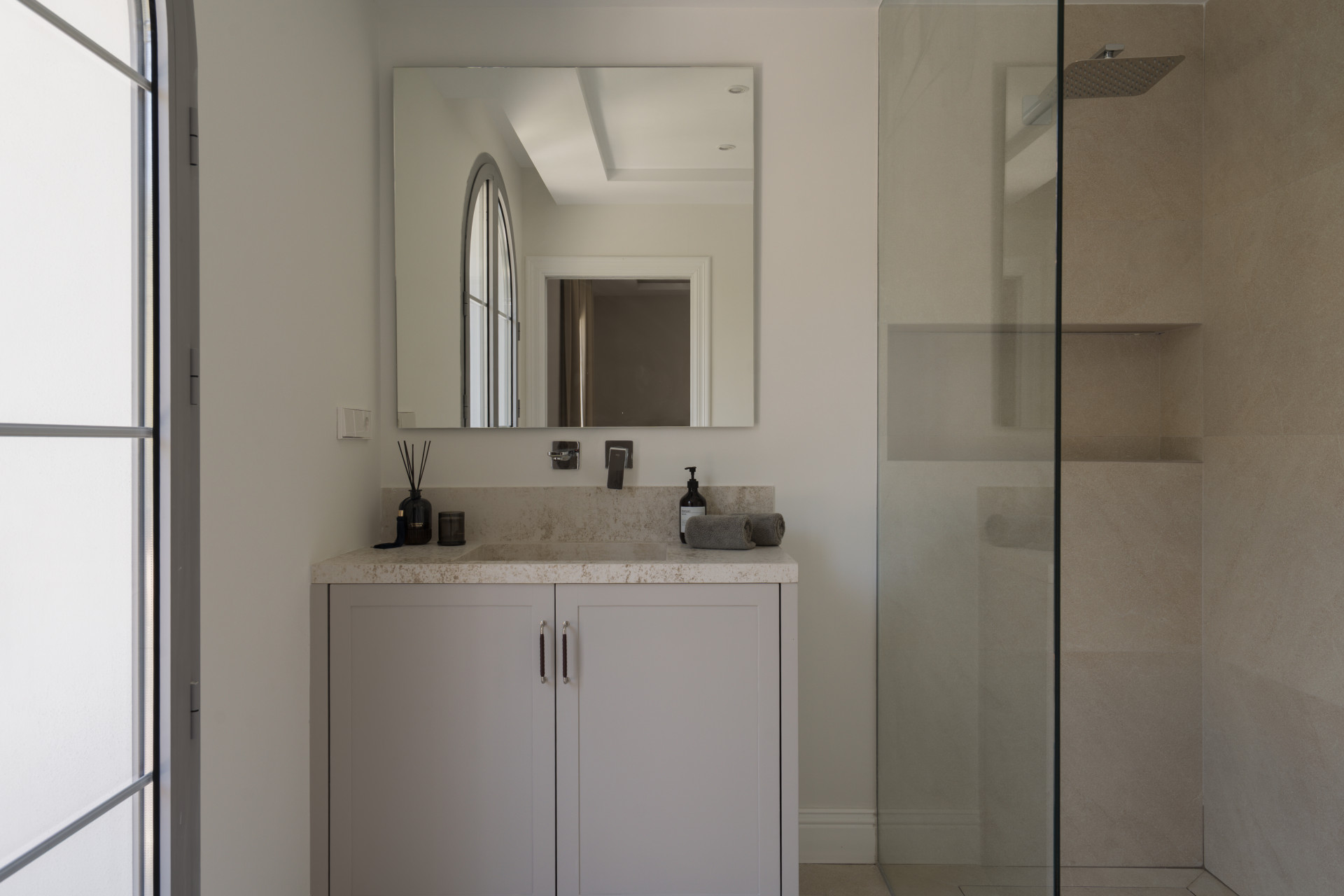 Stunning newly built family villa in Los Arqueros · Photo 34