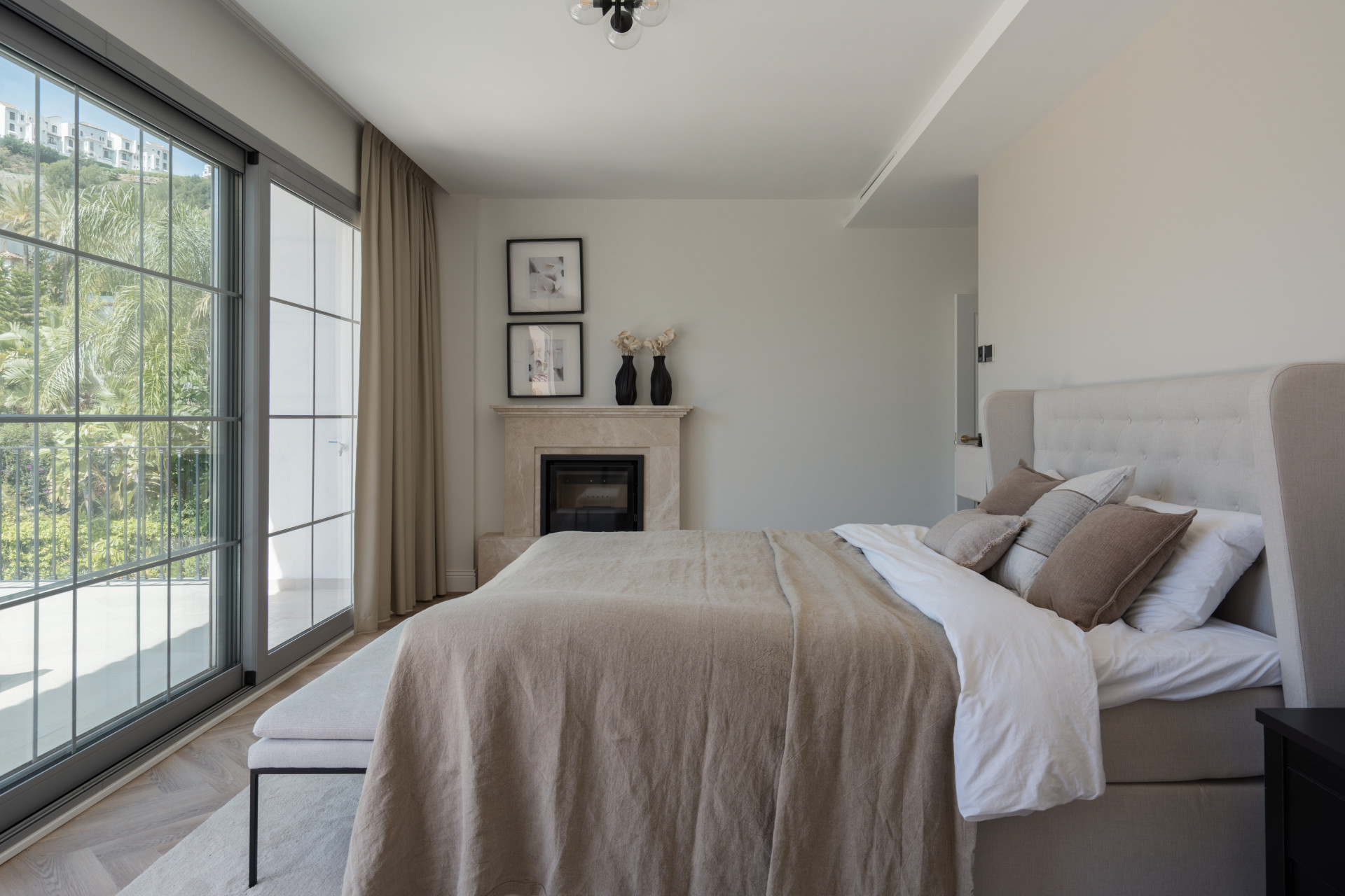 Stunning newly built family villa in Los Arqueros · Photo 24