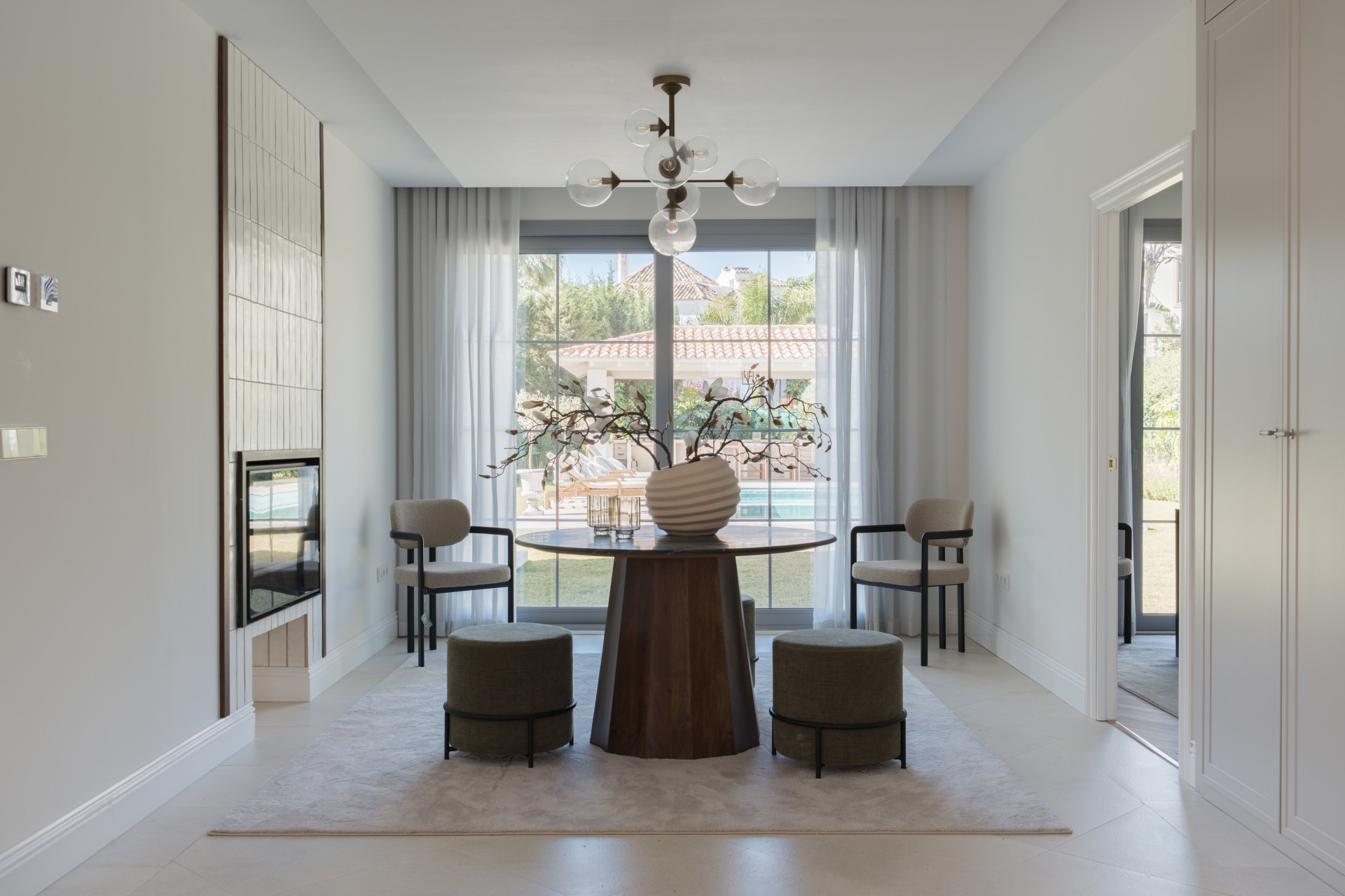 Stunning newly built family villa in Los Arqueros · Photo 19