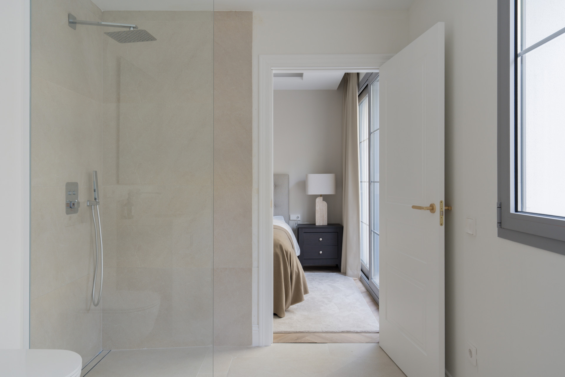 Stunning newly built family villa in Los Arqueros · Photo 33