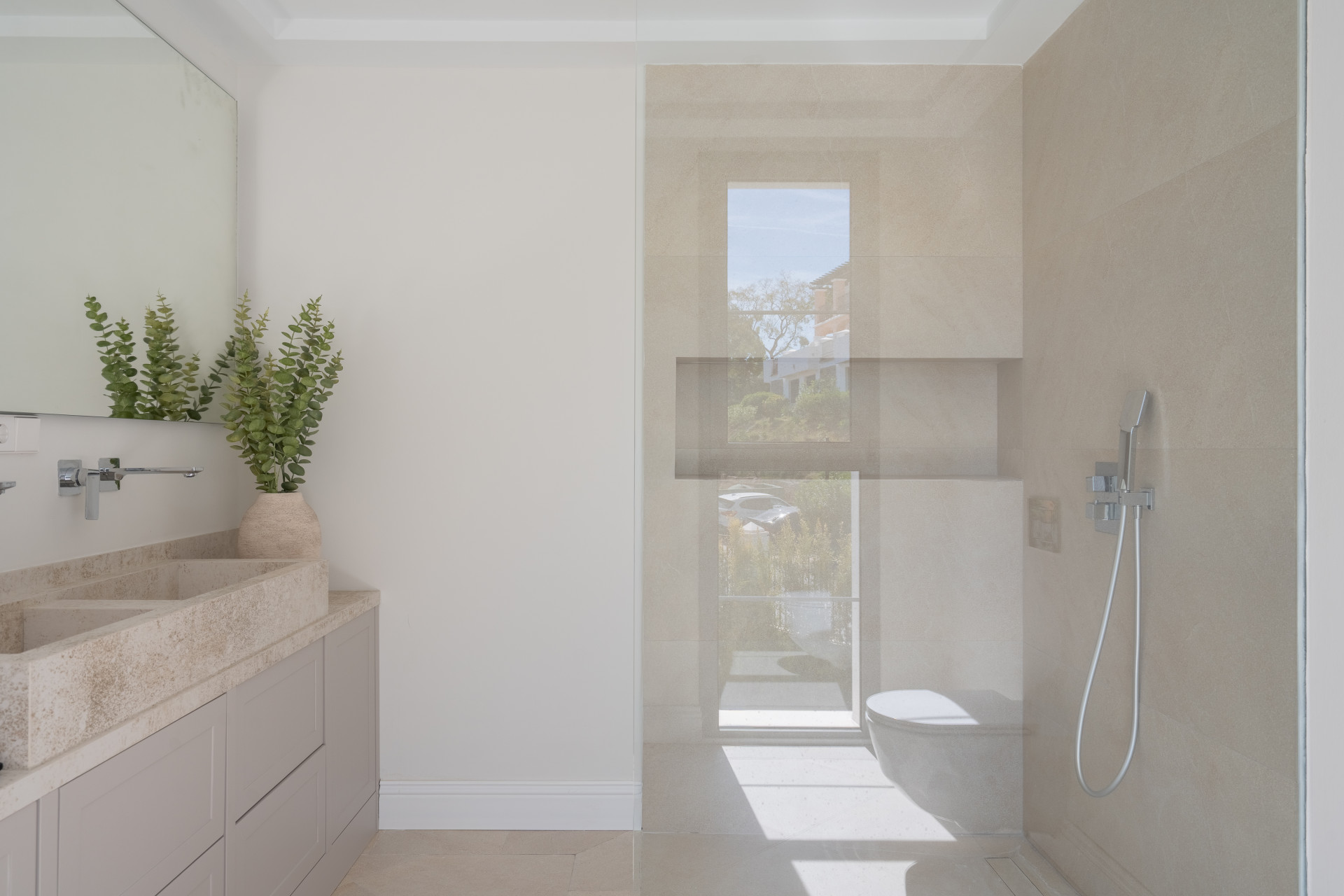 Stunning newly built family villa in Los Arqueros · Photo 26