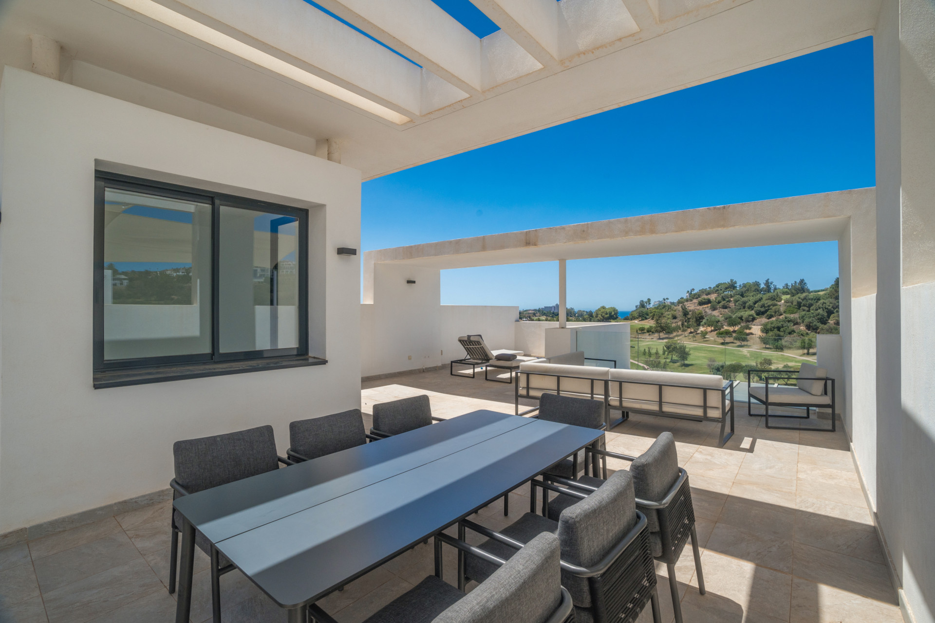 Luxury 2-Bedroom Penthouse with Panoramic Sea & Golf Views – Atalaya Hills · Photo 11
