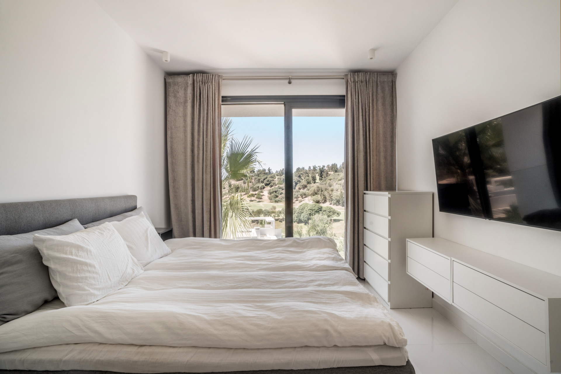 Luxury 2-Bedroom Penthouse with Panoramic Sea & Golf Views – Atalaya Hills · Photo 8
