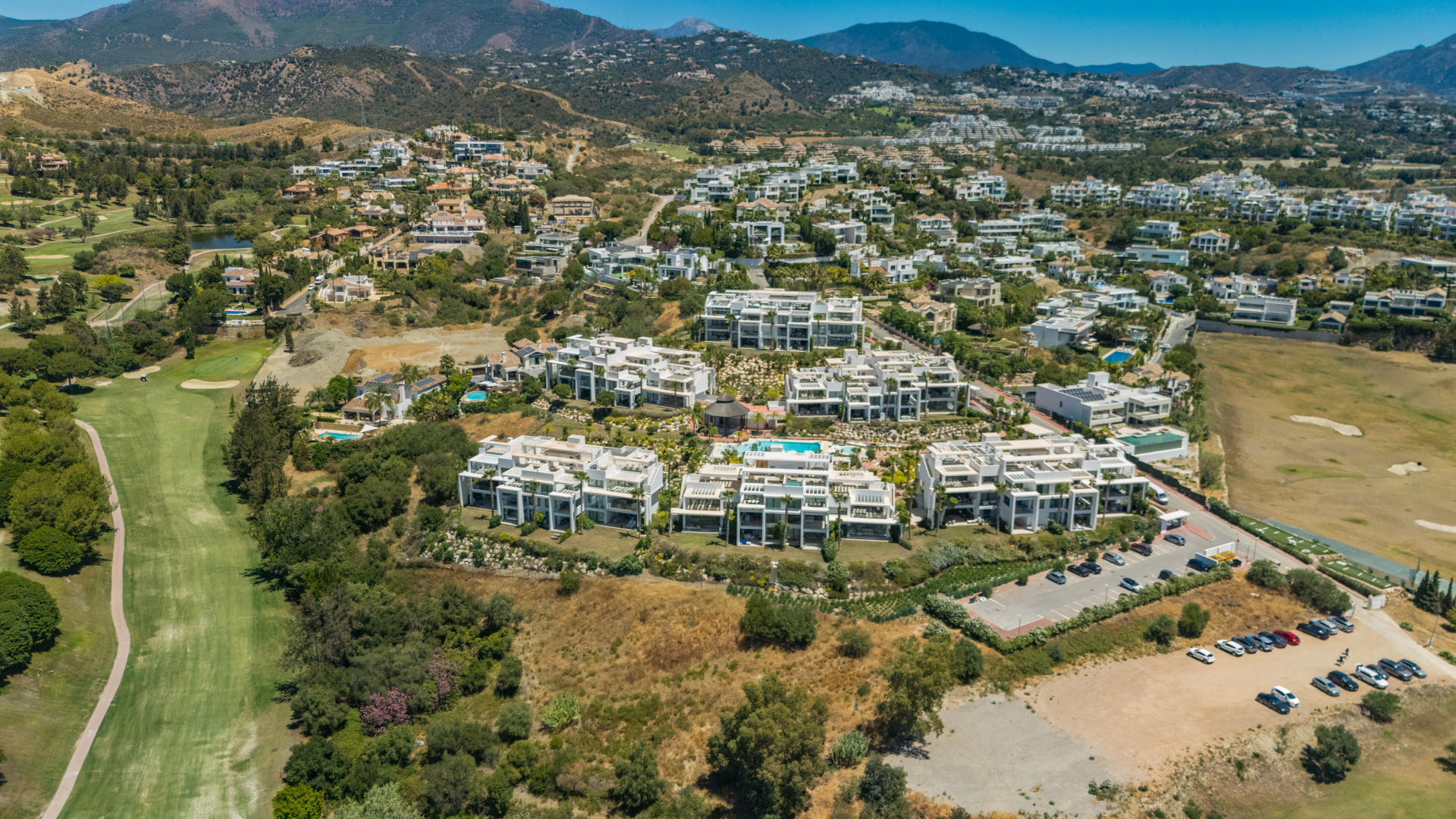 Luxury 2-Bedroom Penthouse with Panoramic Sea & Golf Views – Atalaya Hills · Photo 36