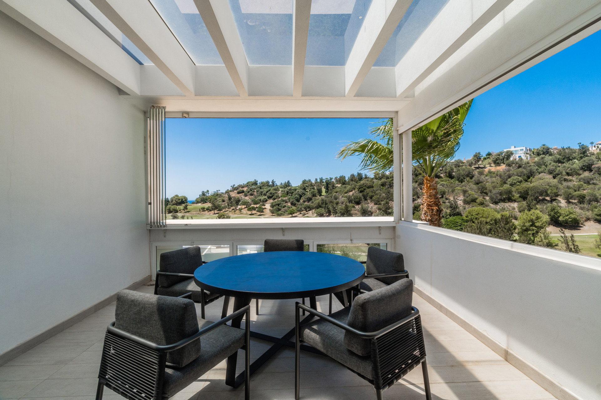 Luxury 2-Bedroom Penthouse with Panoramic Sea & Golf Views – Atalaya Hills · Photo 24