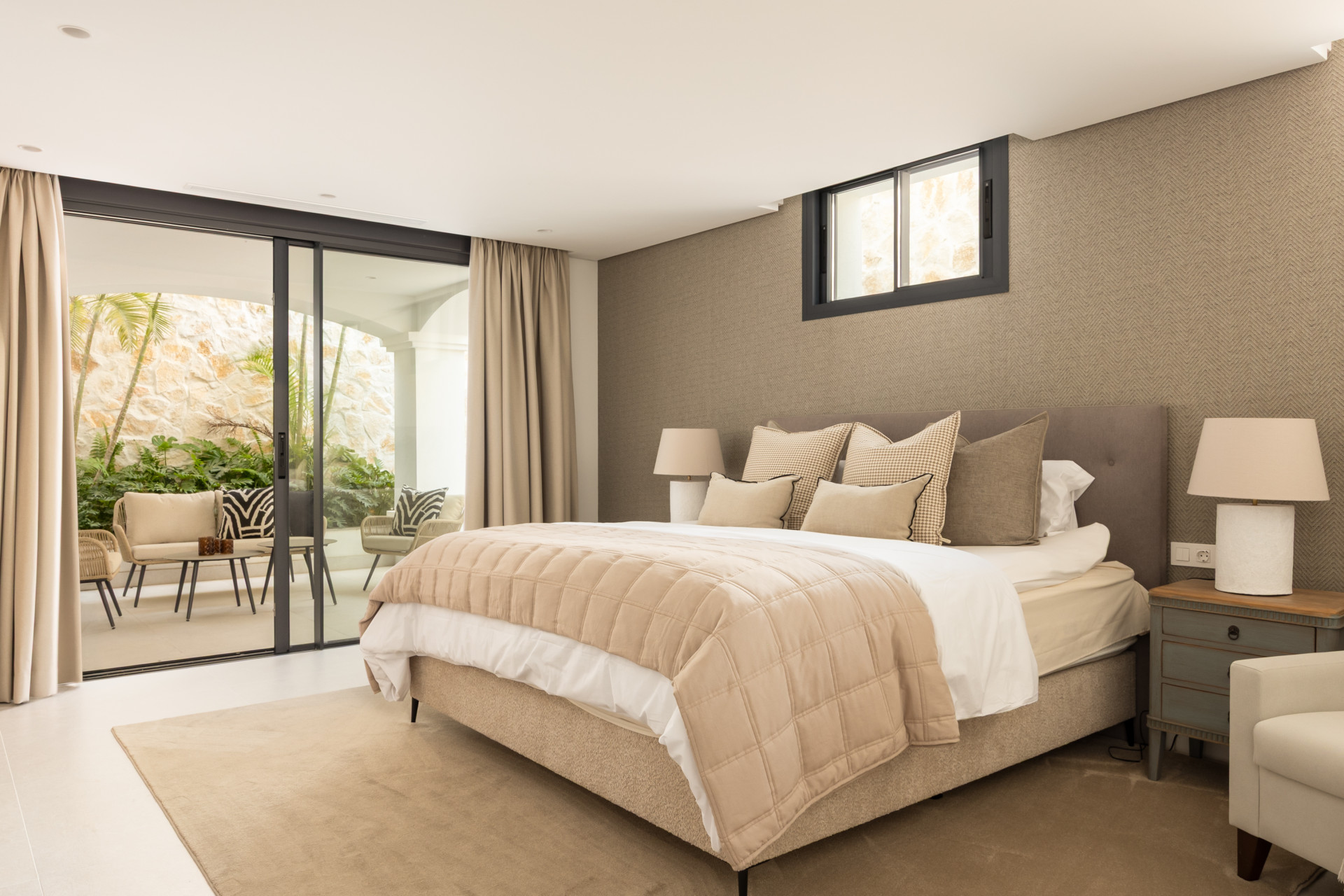 Exquisite Modern Andalusian Masterpiece with Panoramic Sea Views – Los Flamingos, Benahavís · Photo 20