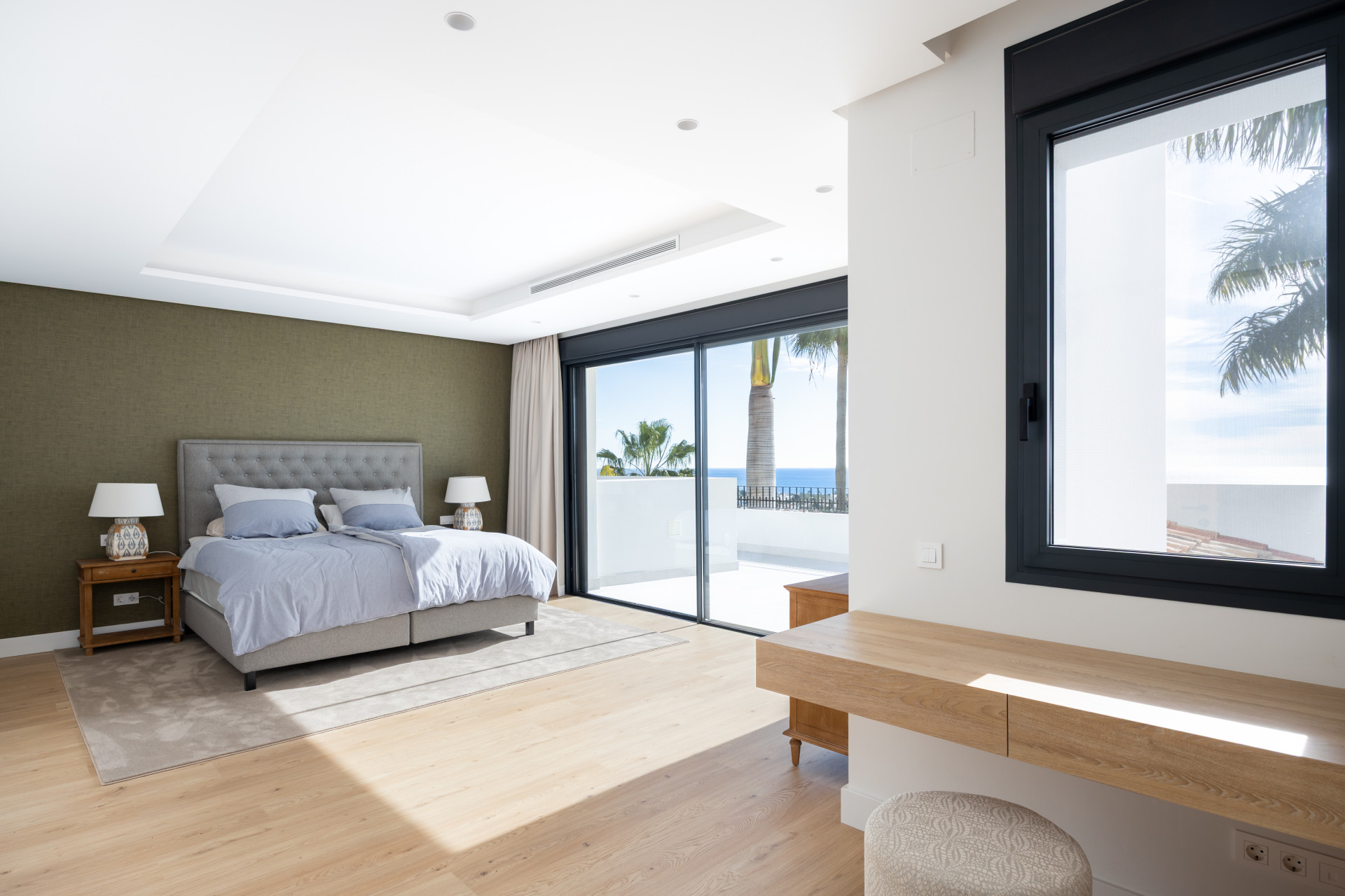 Exquisite Modern Andalusian Masterpiece with Panoramic Sea Views – Los Flamingos, Benahavís · Photo 14