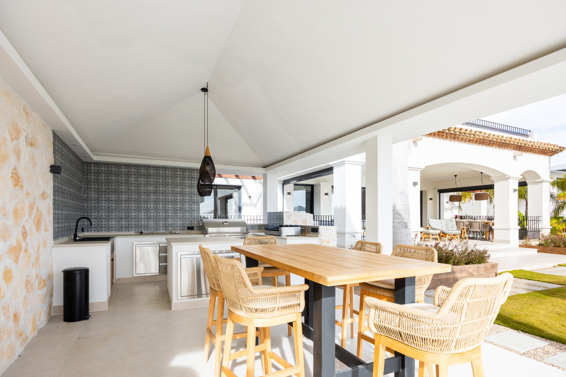 Exquisite Modern Andalusian Masterpiece with Panoramic Sea Views – Los Flamingos, Benahavís · Photo 46
