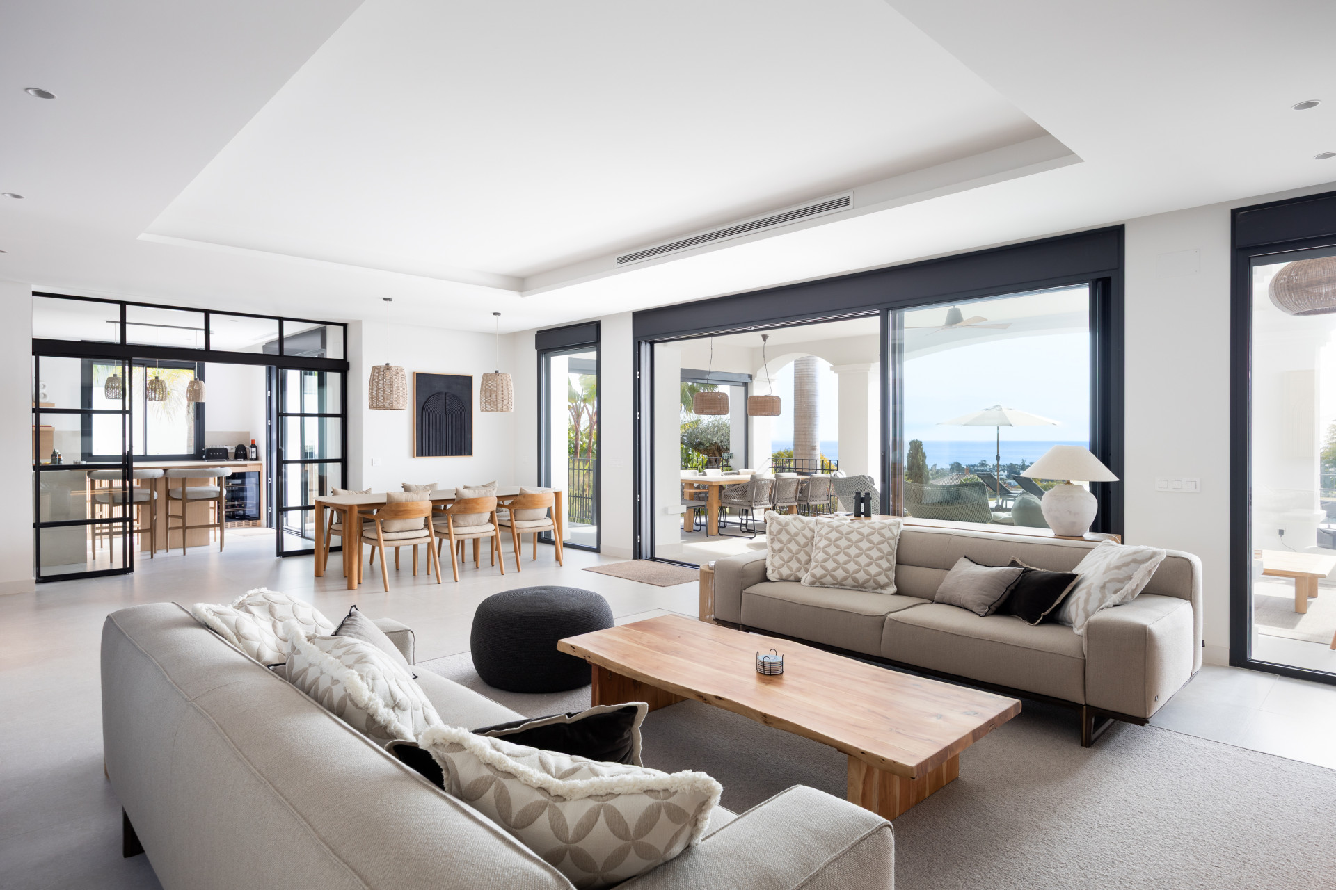 Exquisite Modern Andalusian Masterpiece with Panoramic Sea Views – Los Flamingos, Benahavís · Photo 10