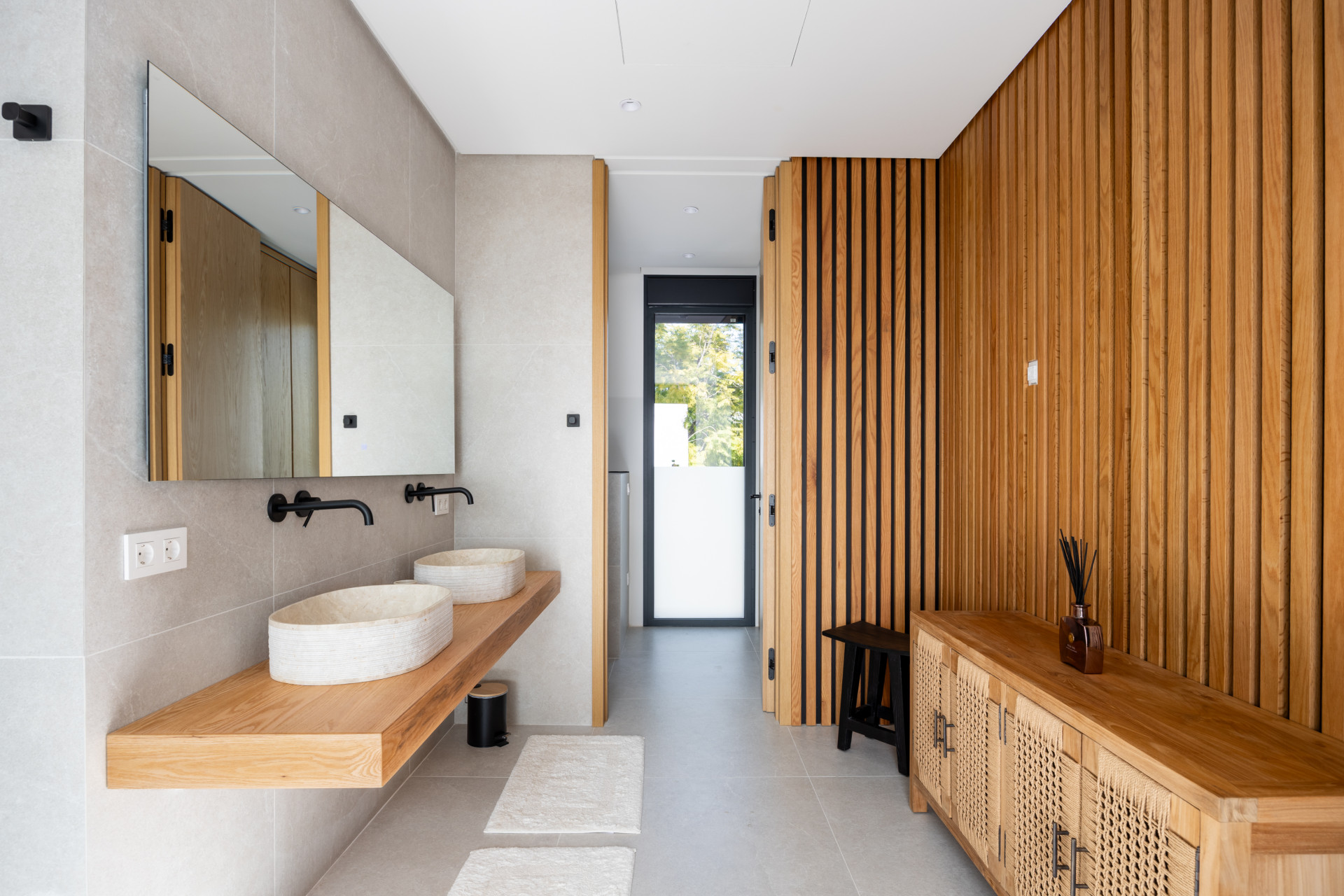 Exquisite Modern Andalusian Masterpiece with Panoramic Sea Views – Los Flamingos, Benahavís · Photo 18