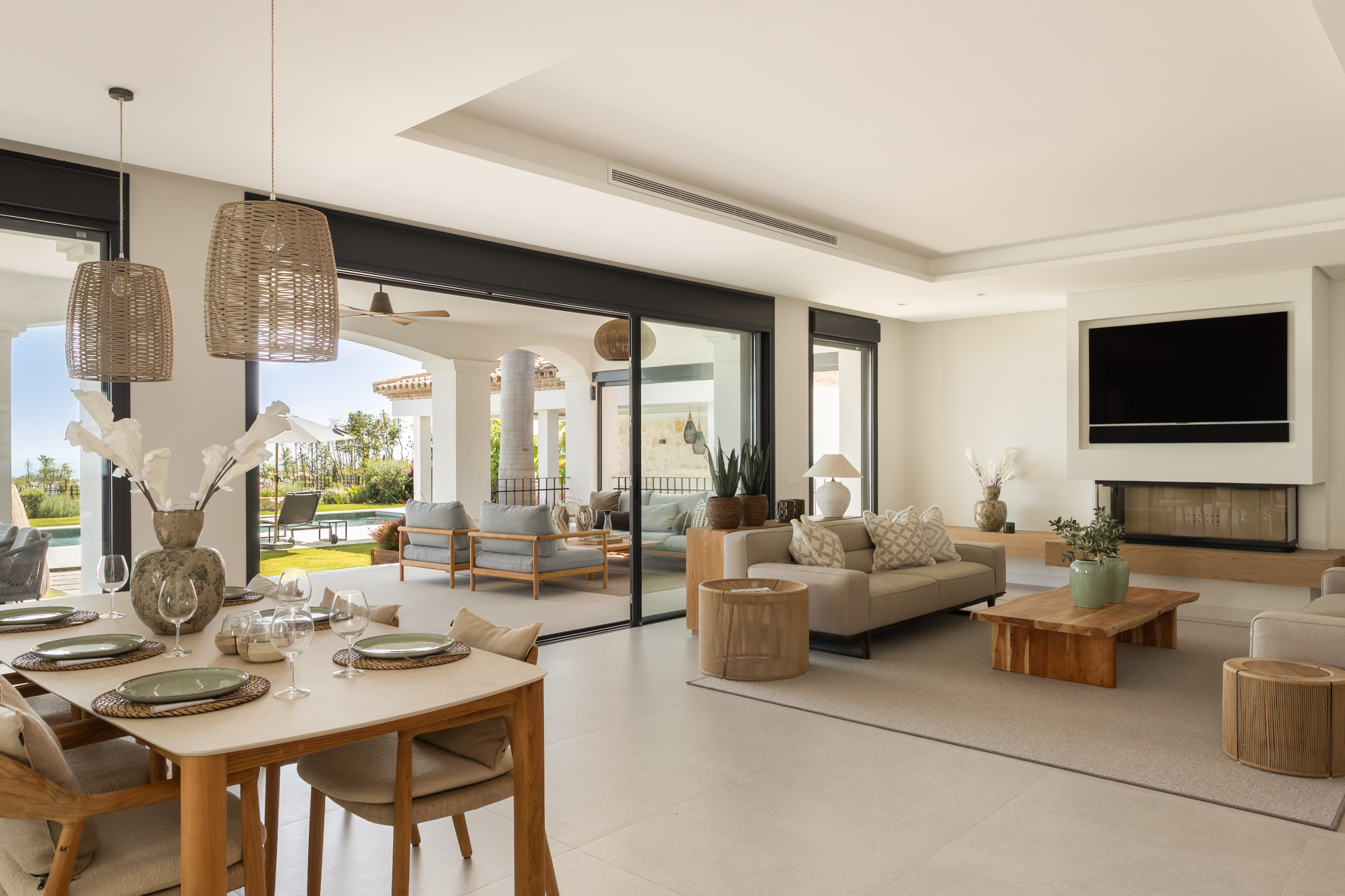 Exquisite Modern Andalusian Masterpiece with Panoramic Sea Views – Los Flamingos, Benahavís · Photo 6