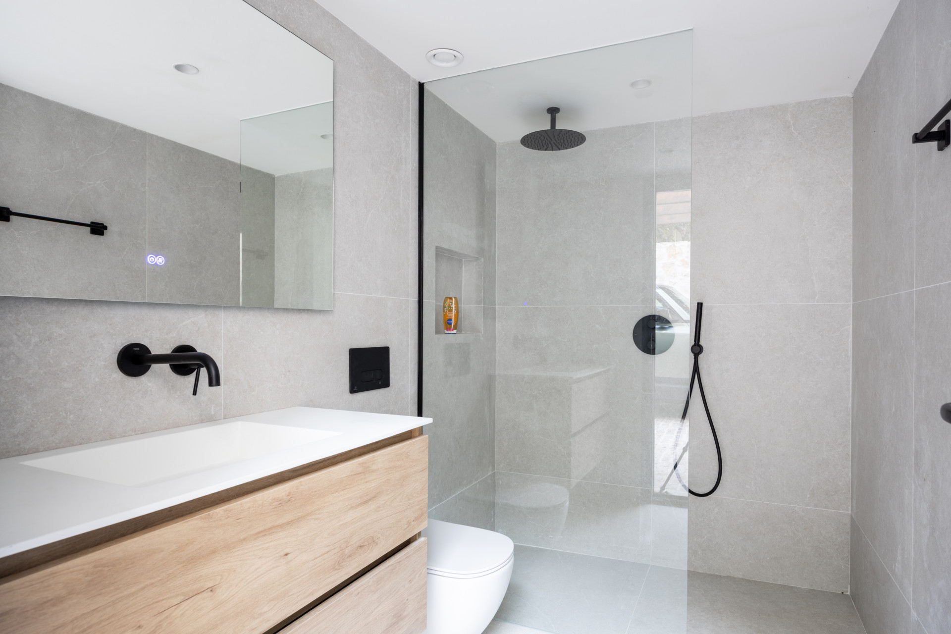 Exquisite Modern Andalusian Masterpiece with Panoramic Sea Views – Los Flamingos, Benahavís · Photo 27