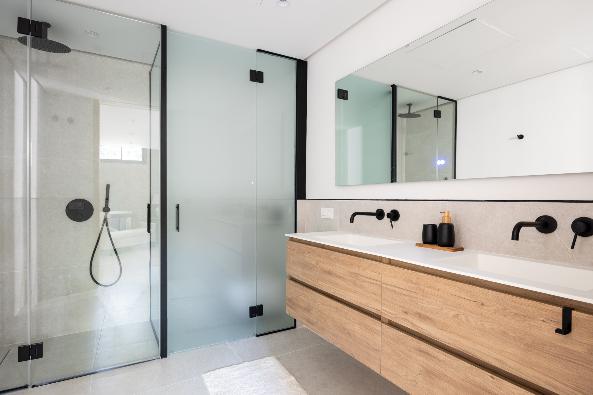 Exquisite Modern Andalusian Masterpiece with Panoramic Sea Views – Los Flamingos, Benahavís · Photo 20