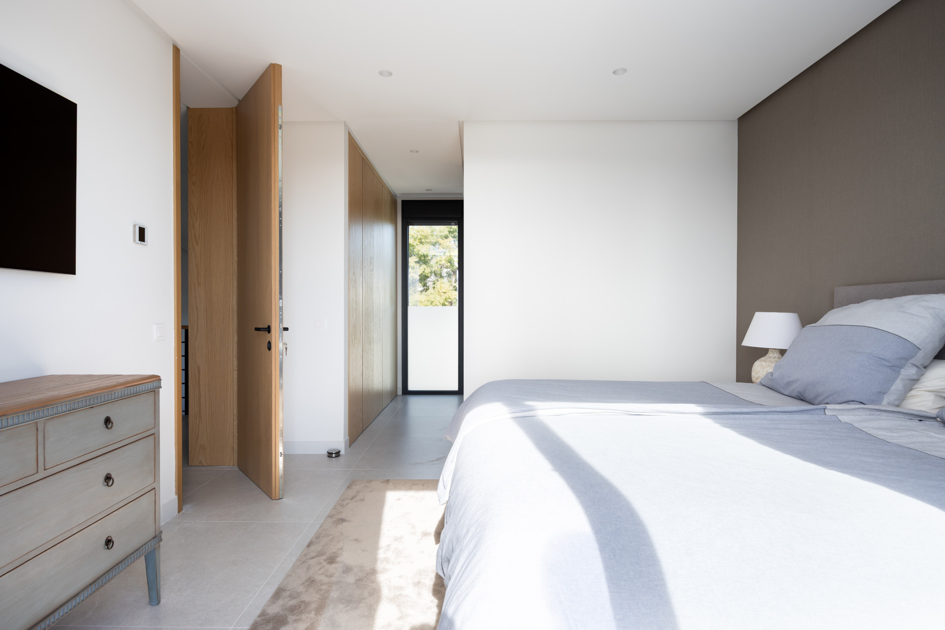 Exquisite Modern Andalusian Masterpiece with Panoramic Sea Views – Los Flamingos, Benahavís · Photo 22