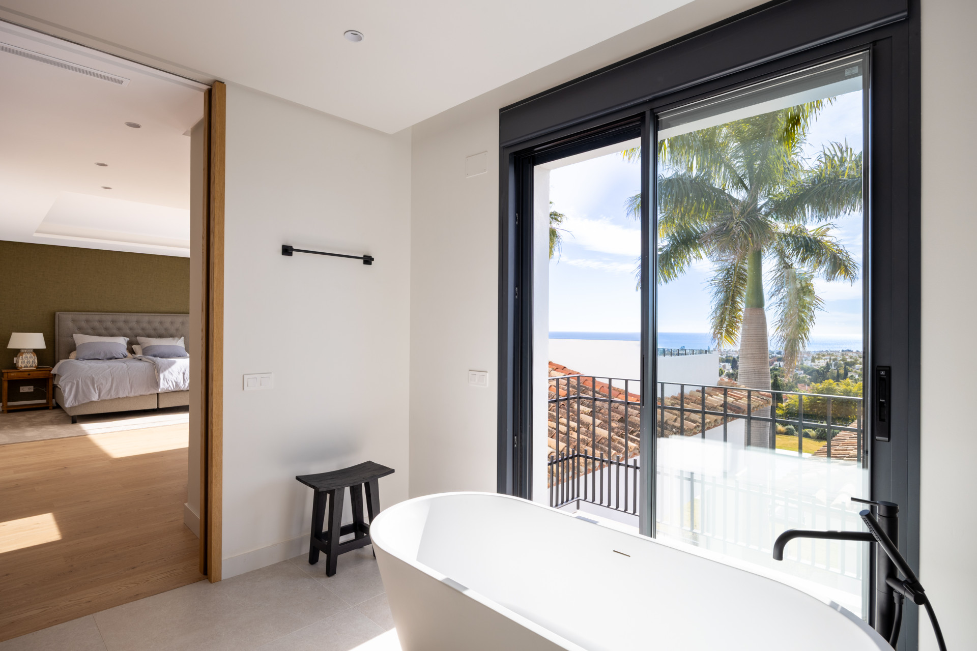 Exquisite Modern Andalusian Masterpiece with Panoramic Sea Views – Los Flamingos, Benahavís · Photo 16