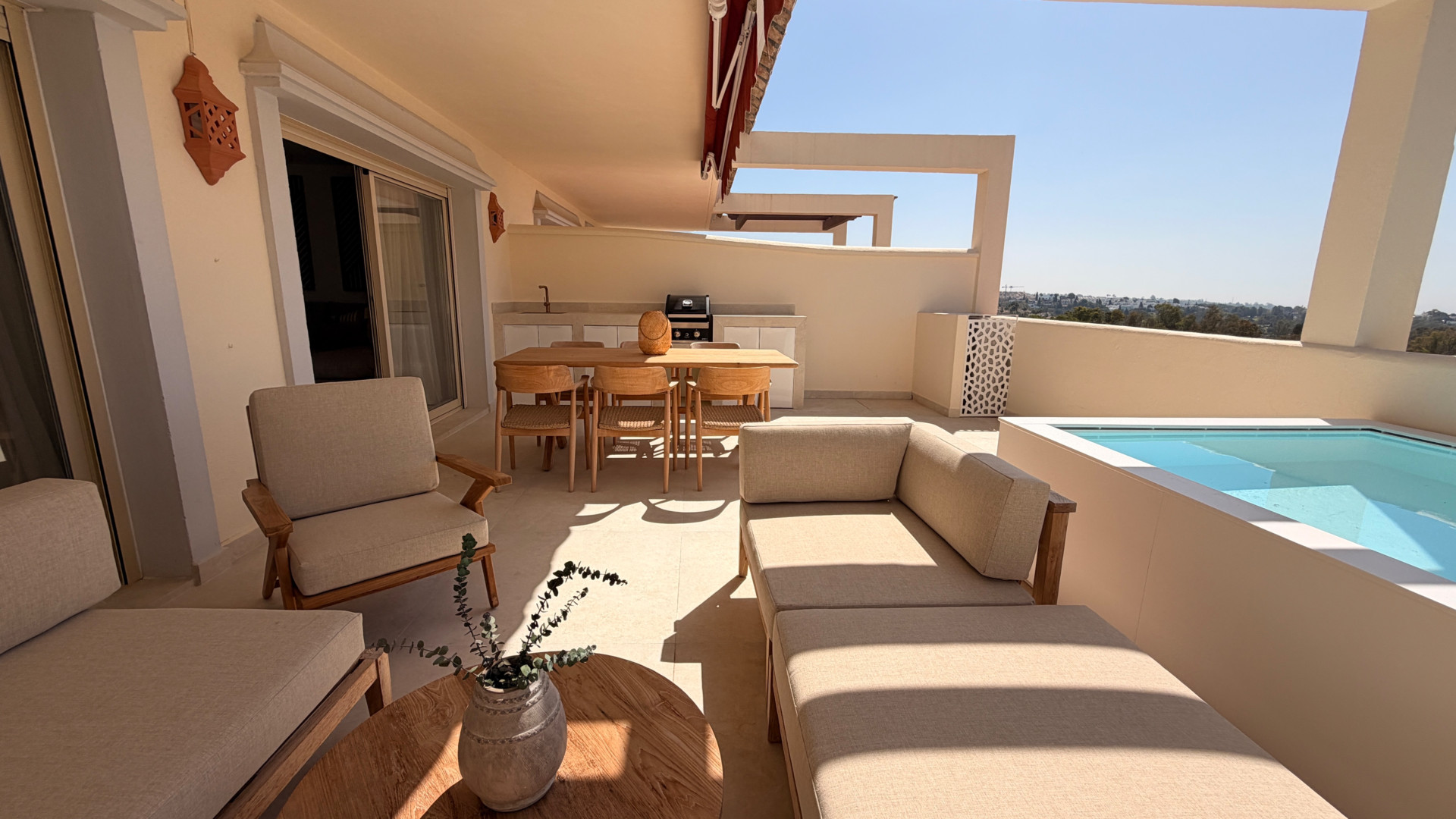 Renovated 3 Bedroom Apartment with sea & mountain views in Nueva Andalucía · Photo 31