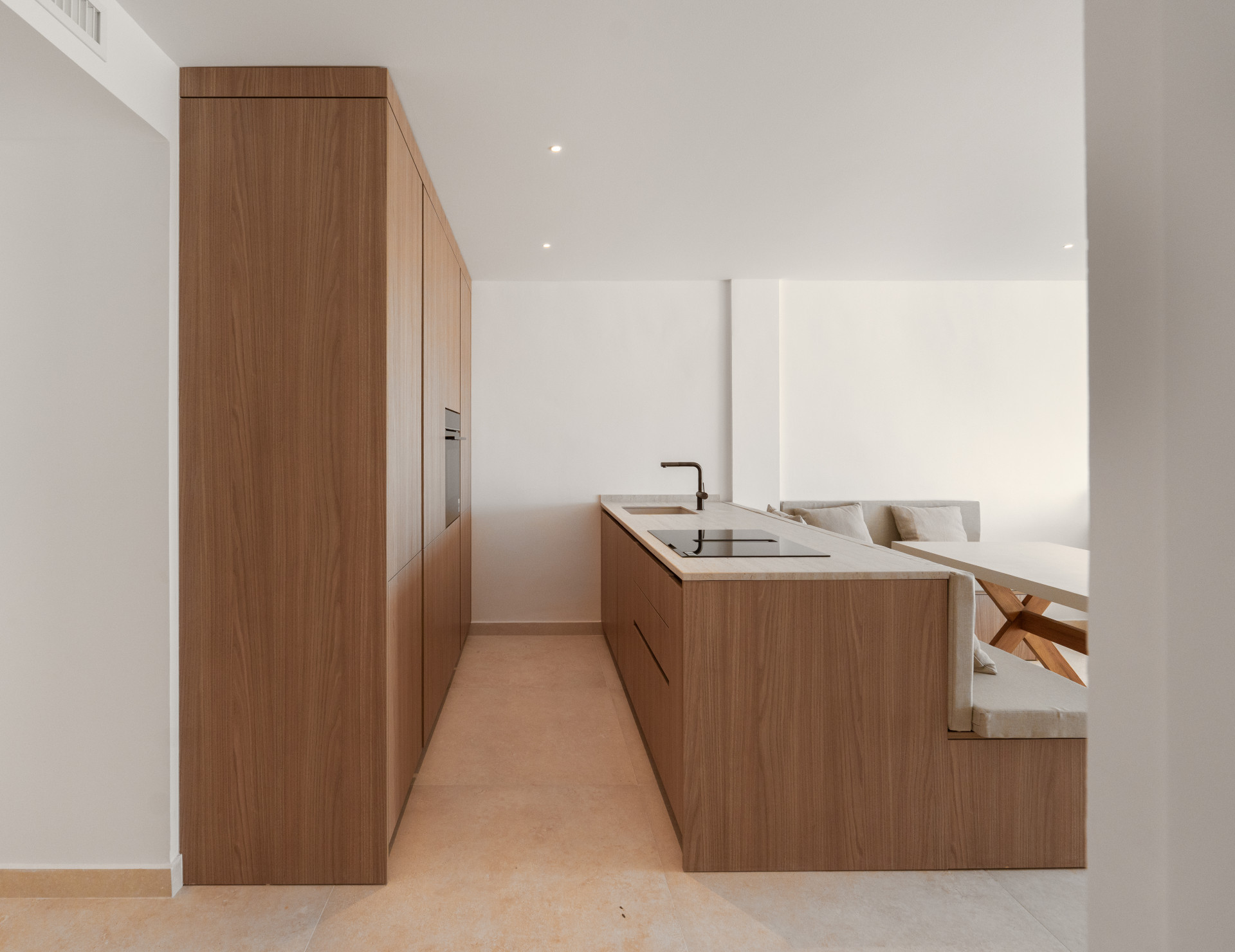 Renovated 3 Bedroom Apartment with sea & mountain views in Nueva Andalucía · Photo 12
