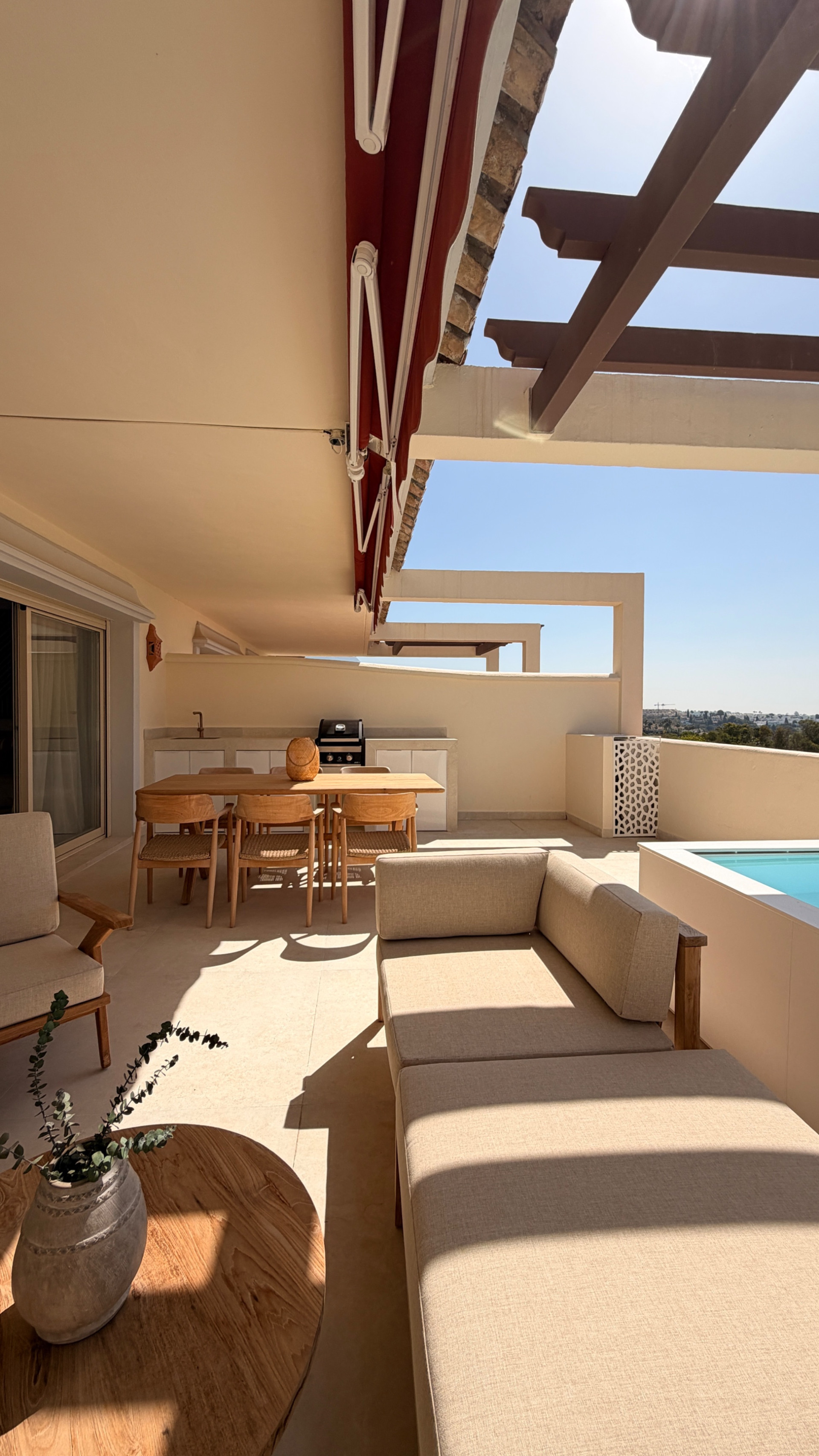 Renovated 3 Bedroom Apartment with sea & mountain views in Nueva Andalucía · Photo 27