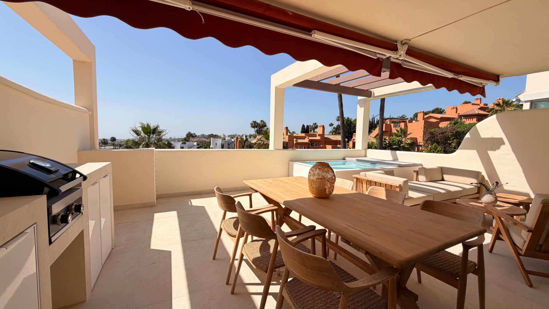 Renovated 3 Bedroom Apartment with sea & mountain views in Nueva Andalucía · Photo 24
