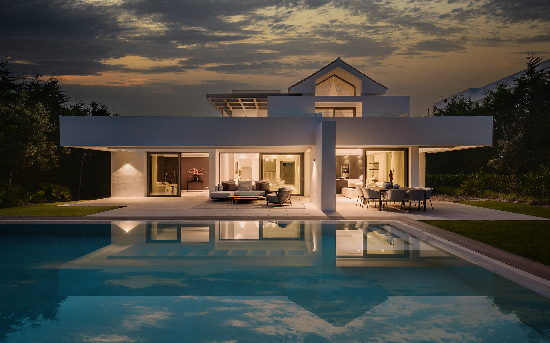 Modern 5-Bedroom Villa for Sale in El Paraíso, New Golden Mile, Marbella · Photo 27