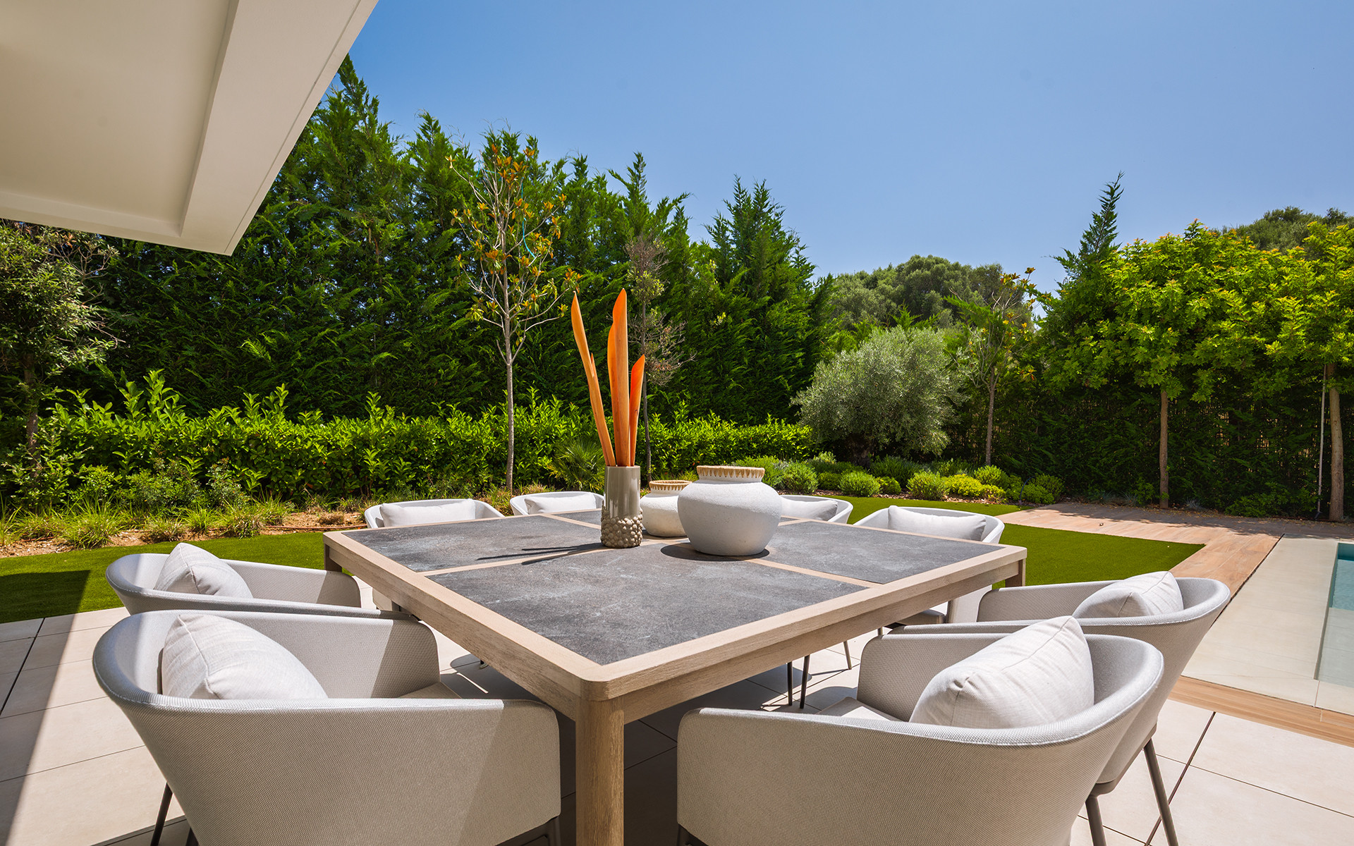 Modern 5-Bedroom Villa for Sale in El Paraíso, New Golden Mile, Marbella · Photo 22