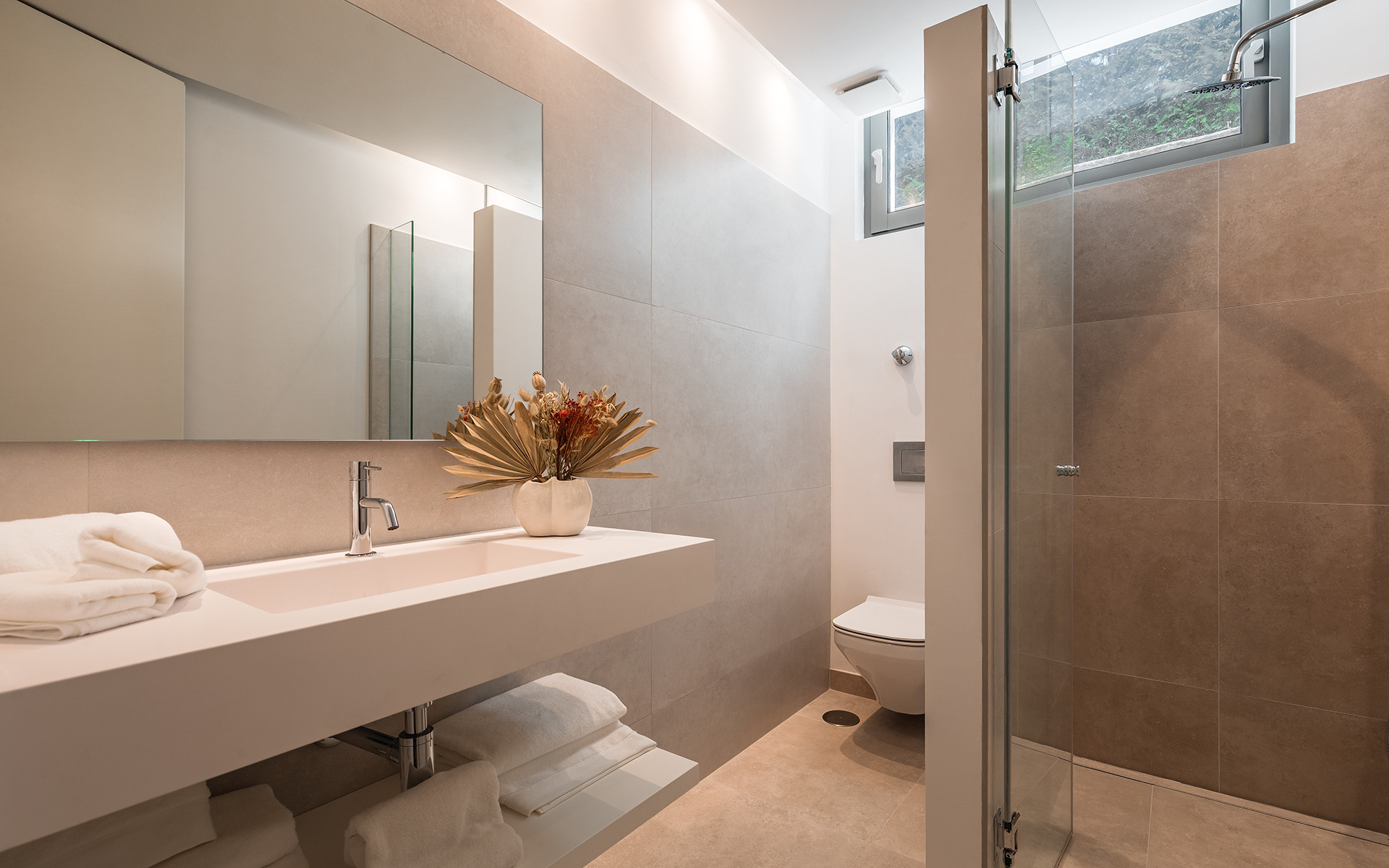 Modern 5-Bedroom Villa for Sale in El Paraíso, New Golden Mile, Marbella · Photo 19