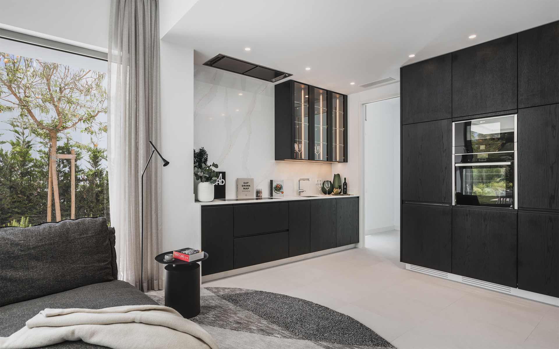 Contemporary Villa for Sale in El Paraíso, New Golden Mile, Marbella · Photo 11