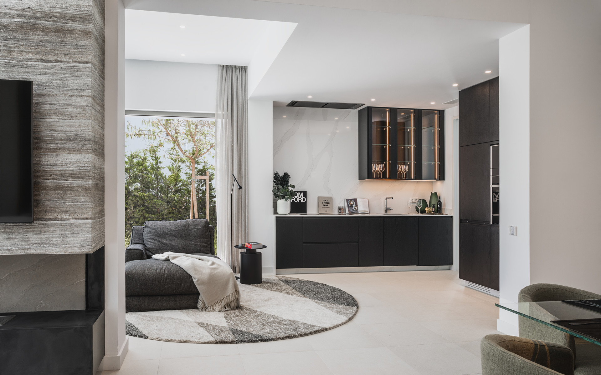 Contemporary Villa for Sale in El Paraíso, New Golden Mile, Marbella · Photo 9