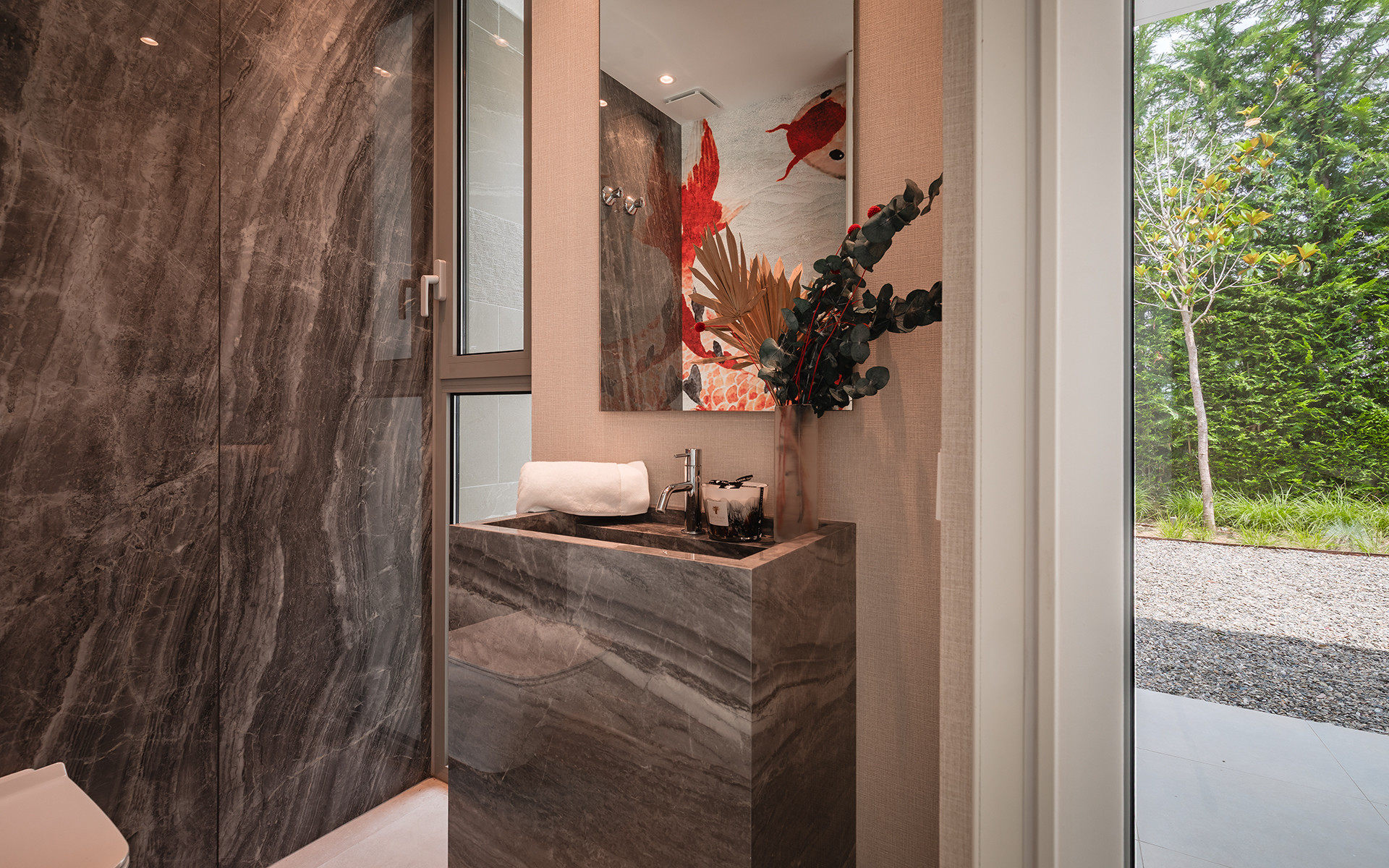 Elegant Contemporary Villa with 5 En-Suite Bedrooms in El Paraíso, New Golden Mile, Marbella · Photo 11