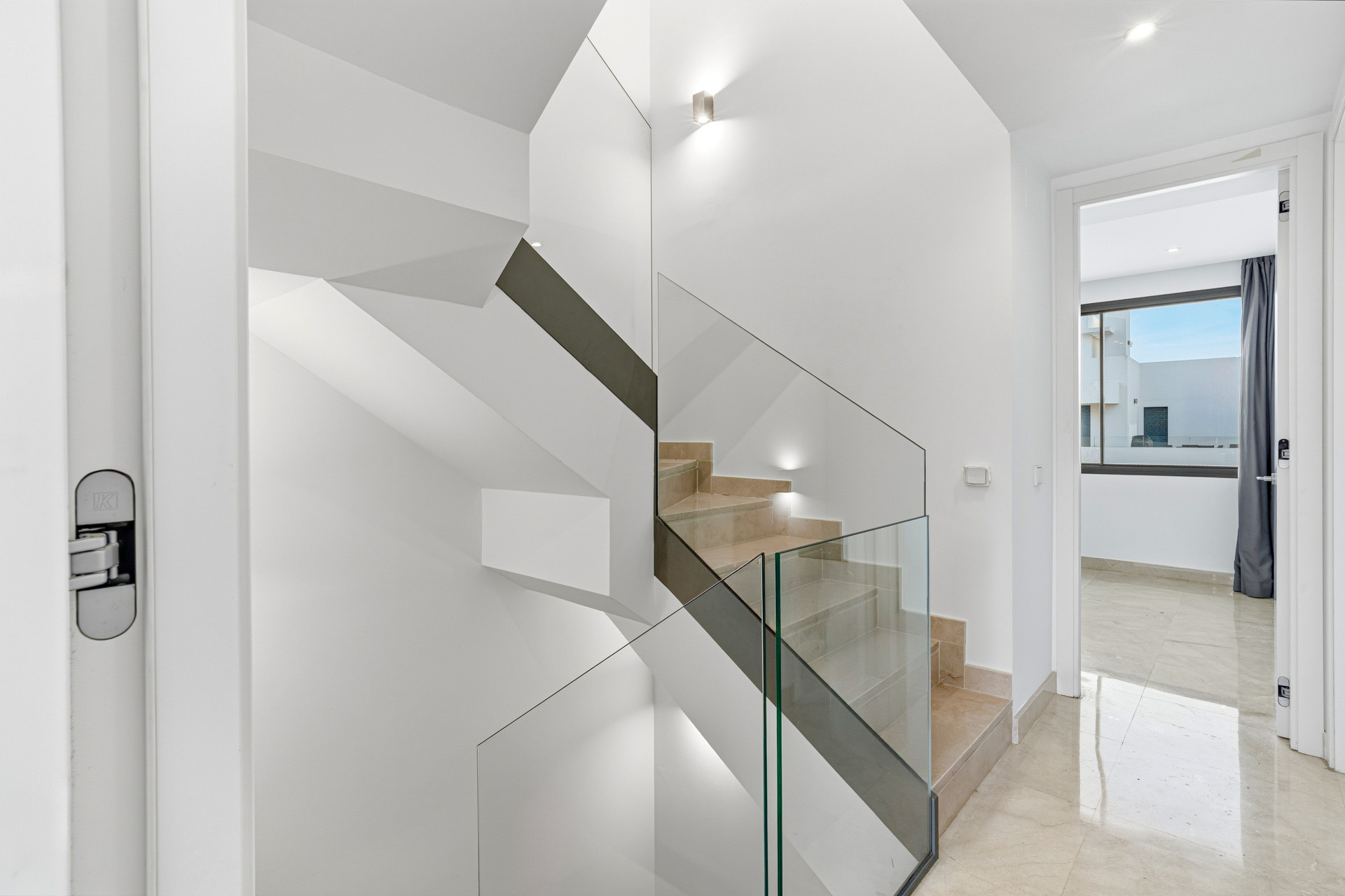 Exceptional four-bedroom townhouse located in an exclusive gated community in La Cala De Mijas · Photo 20