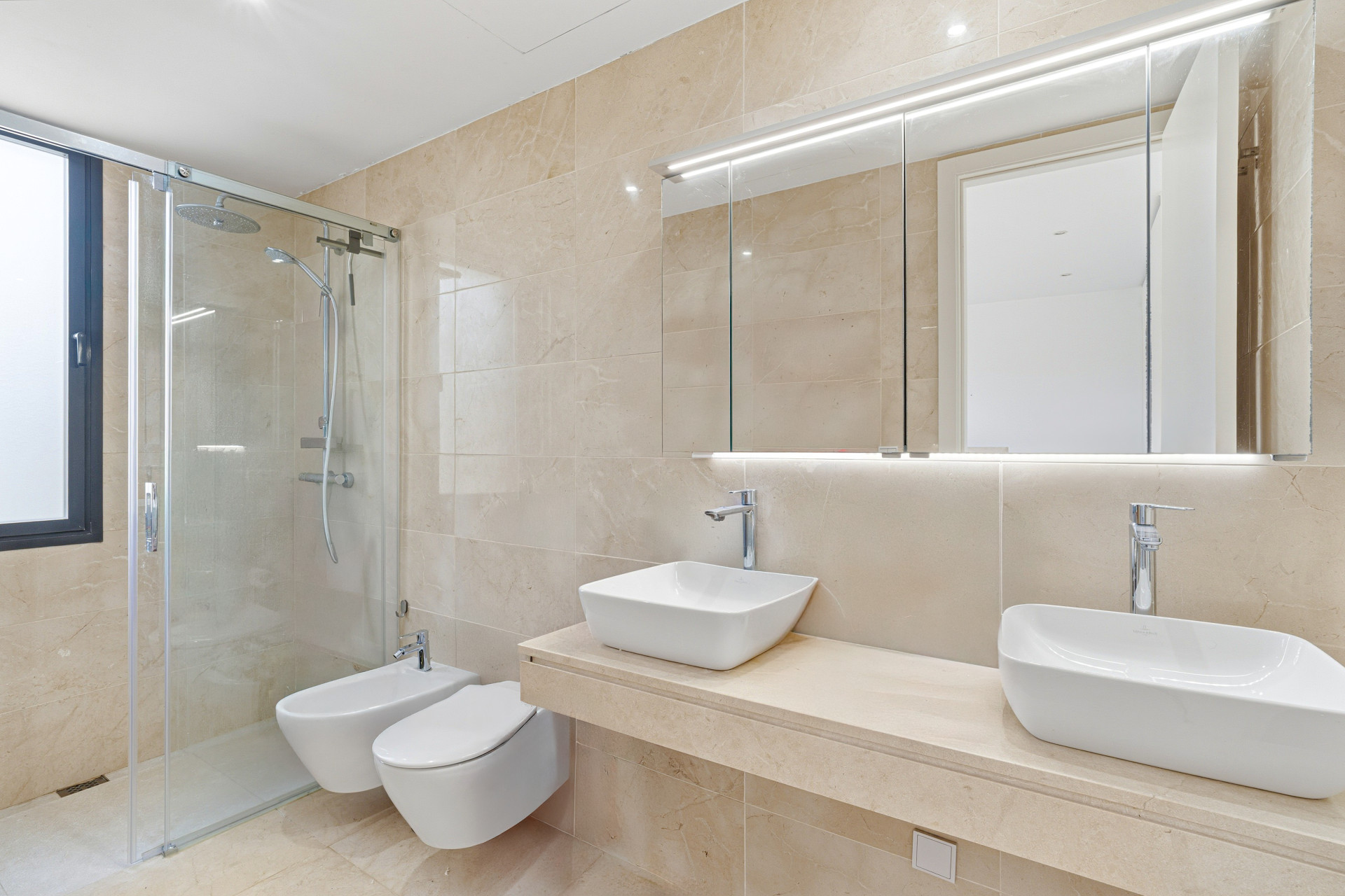 Exceptional four-bedroom townhouse located in an exclusive gated community in La Cala De Mijas · Photo 30