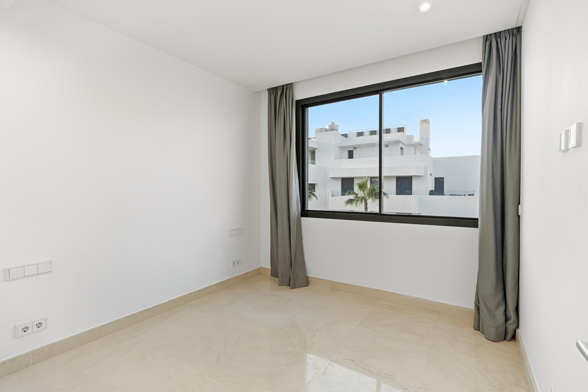 Exceptional four-bedroom townhouse located in an exclusive gated community in La Cala De Mijas · Photo 26
