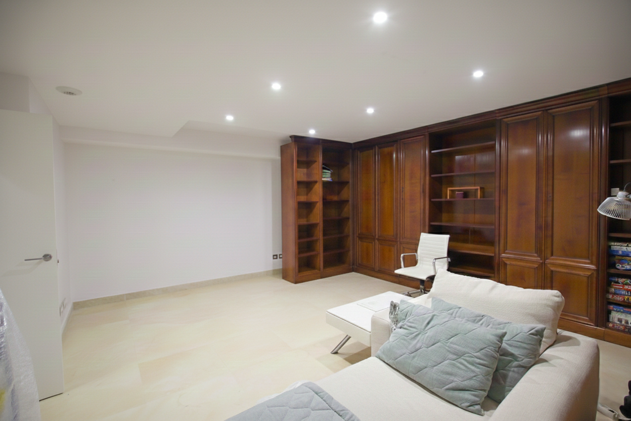 Exceptional four-bedroom townhouse located in an exclusive gated community in La Cala De Mijas · Photo 16