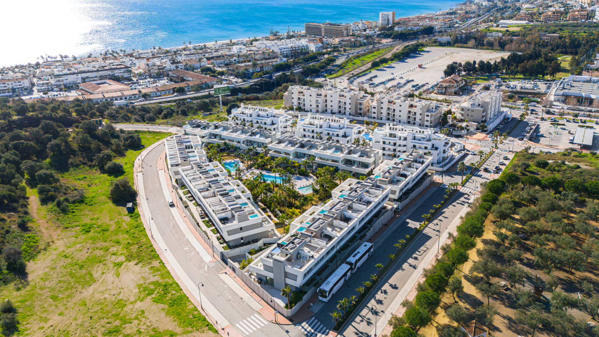 Exceptional four-bedroom townhouse located in an exclusive gated community in La Cala De Mijas · Photo 22