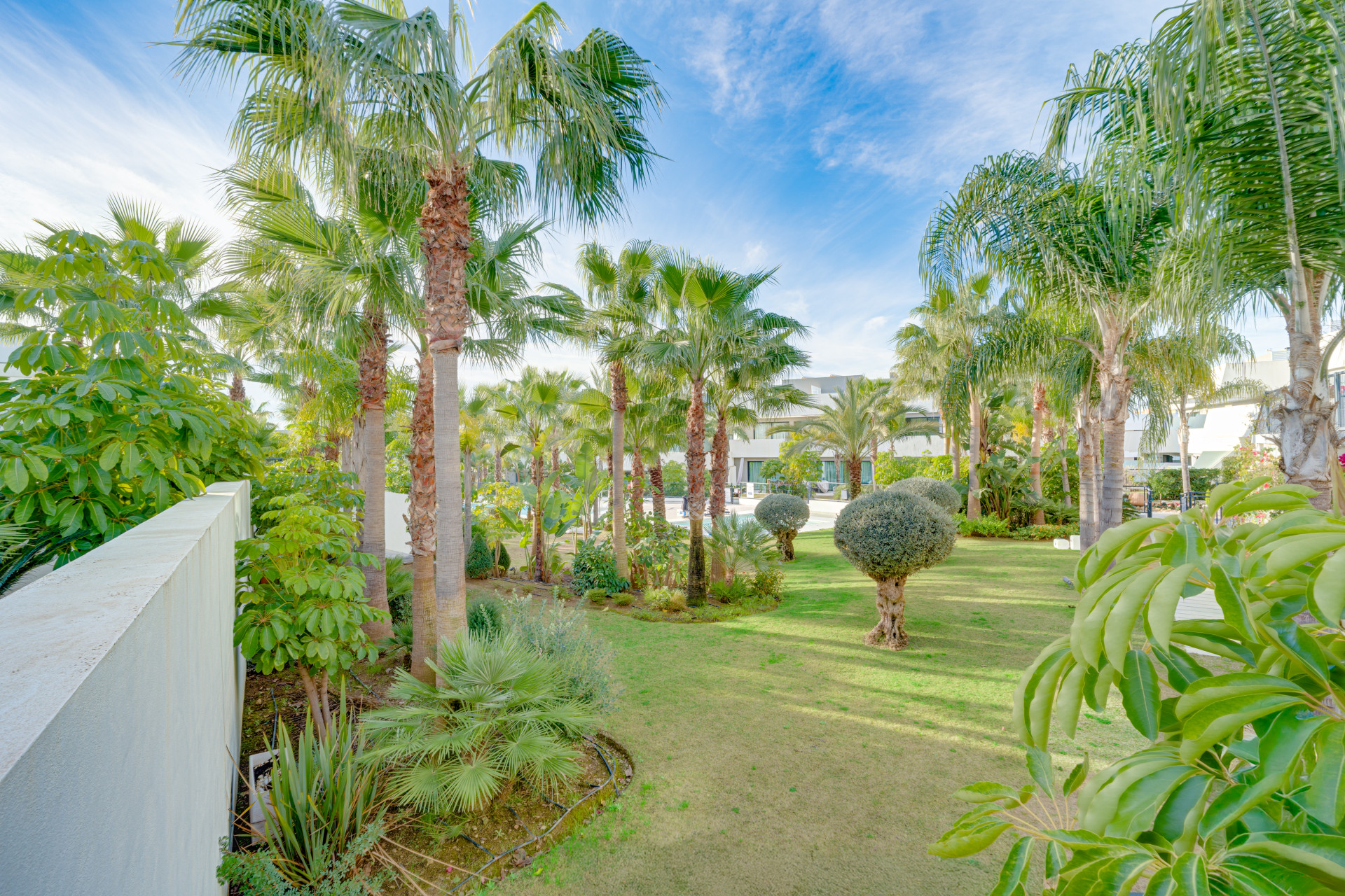 Exceptional four-bedroom townhouse located in an exclusive gated community in La Cala De Mijas · Photo 14
