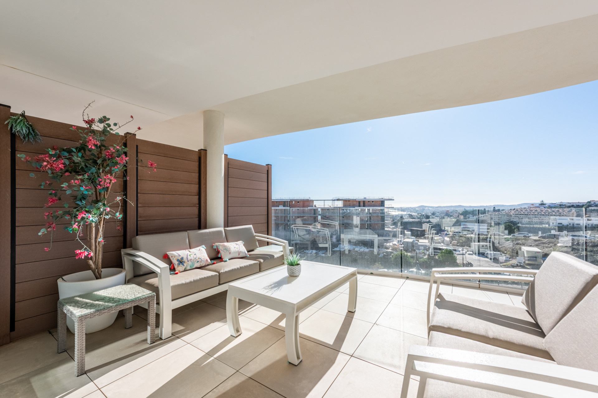 Stylish 2 bedrooms apartment with terrace and sea  views in Panoramica, El Higueron with Tourist Licence · Photo 18