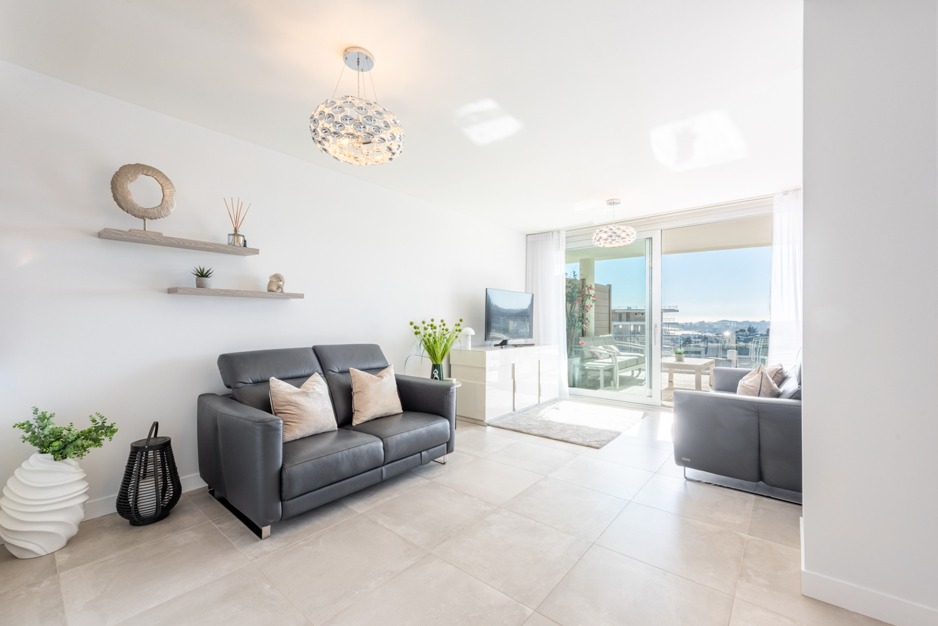 Stylish 2 bedrooms apartment with terrace and sea  views in Panoramica, El Higueron with Tourist Licence · Photo 8
