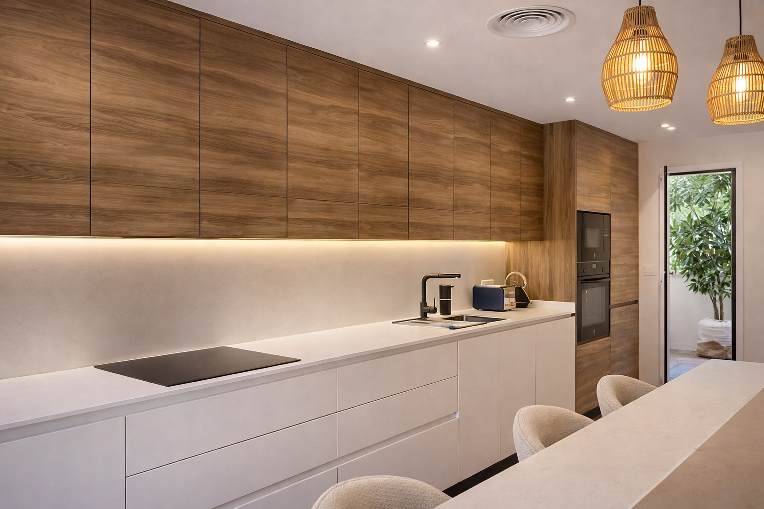 Fully Renovated and Furnished 3-Bedroom Apartment – Puerto de Estepona · Photo 11