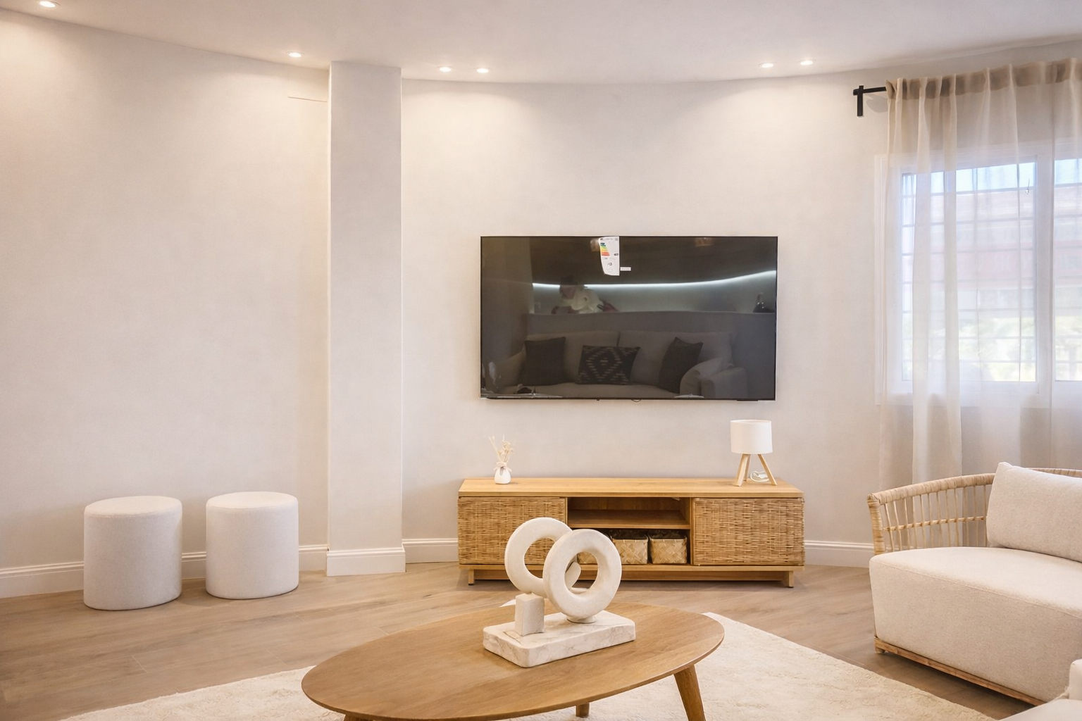 Fully Renovated and Furnished 3-Bedroom Apartment – Puerto de Estepona · Photo 10