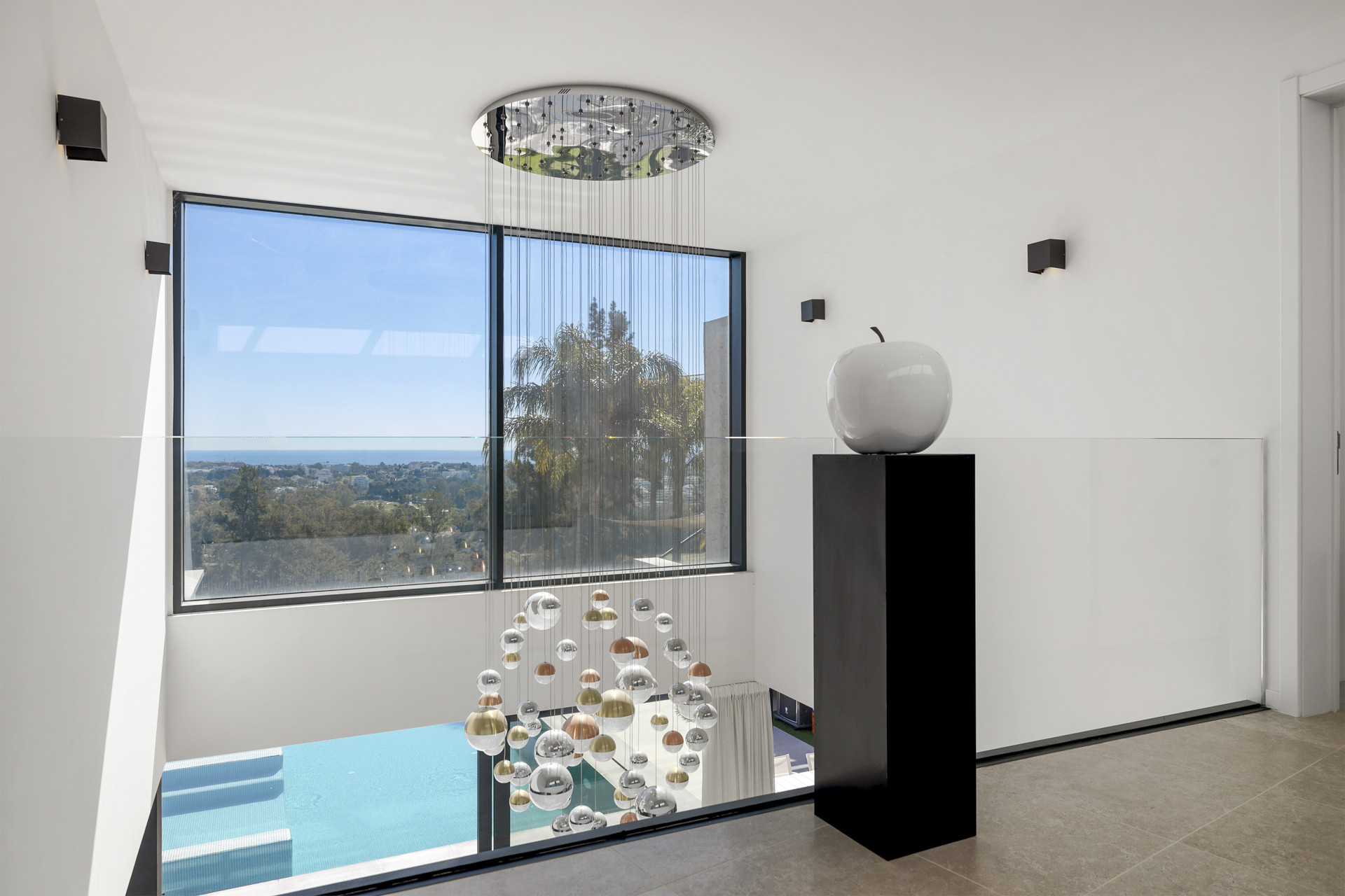 Panoramic Golf & Sea View Villa in Benahavís · Photo 20