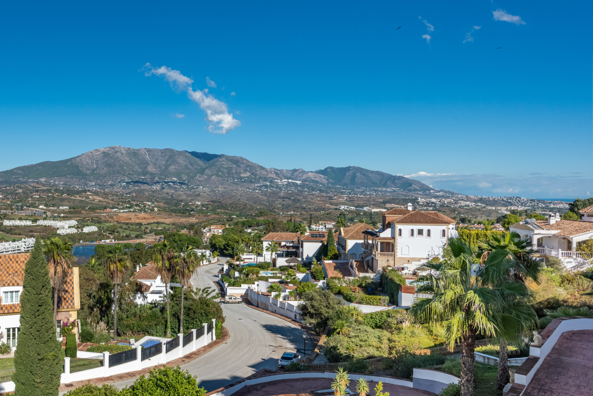 Exclusive Golf Lifestyle Villa with Panoramic Views in La Cala Golf · Photo 57
