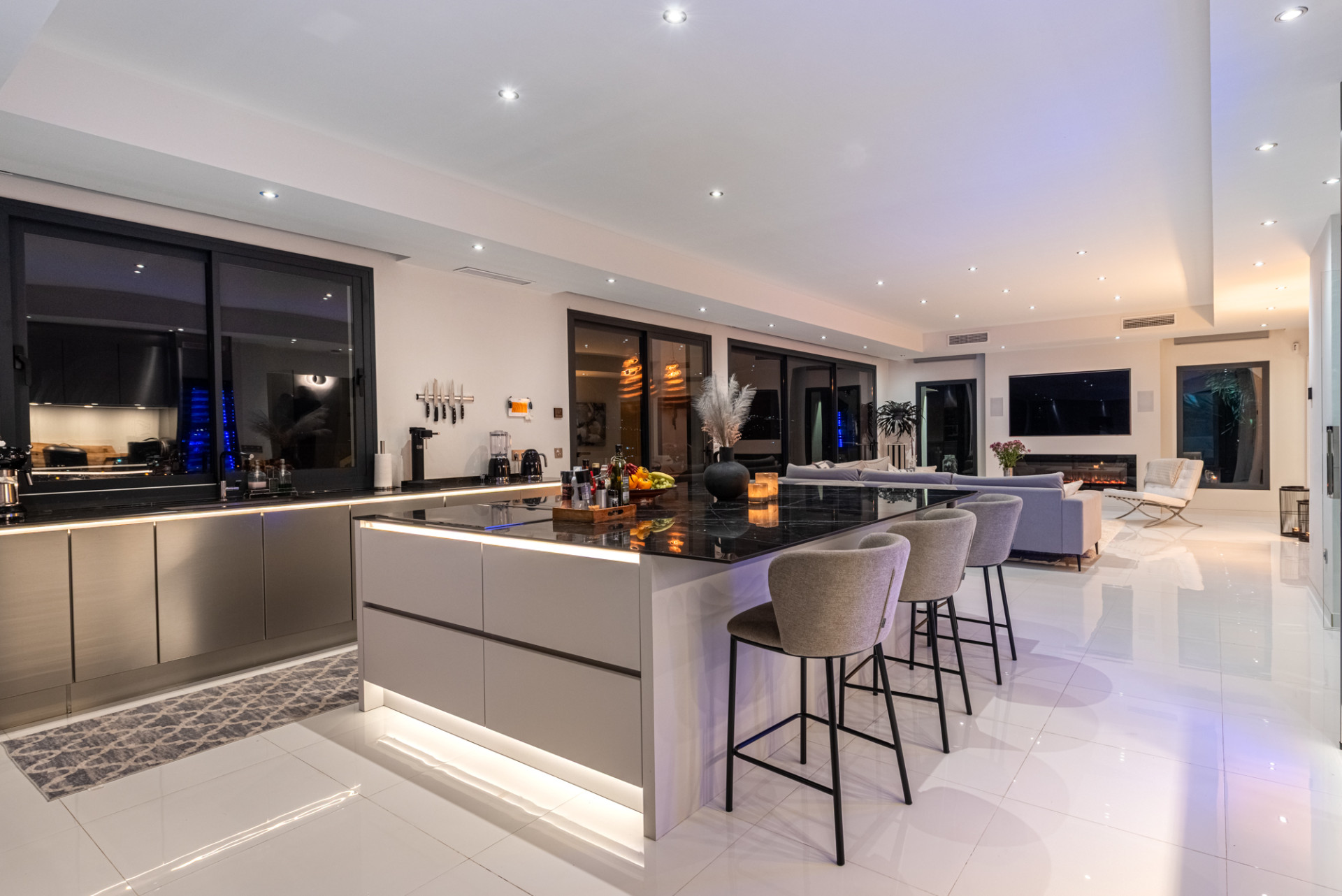 Exclusive Golf Lifestyle Villa with Panoramic Views in La Cala Golf · Photo 11