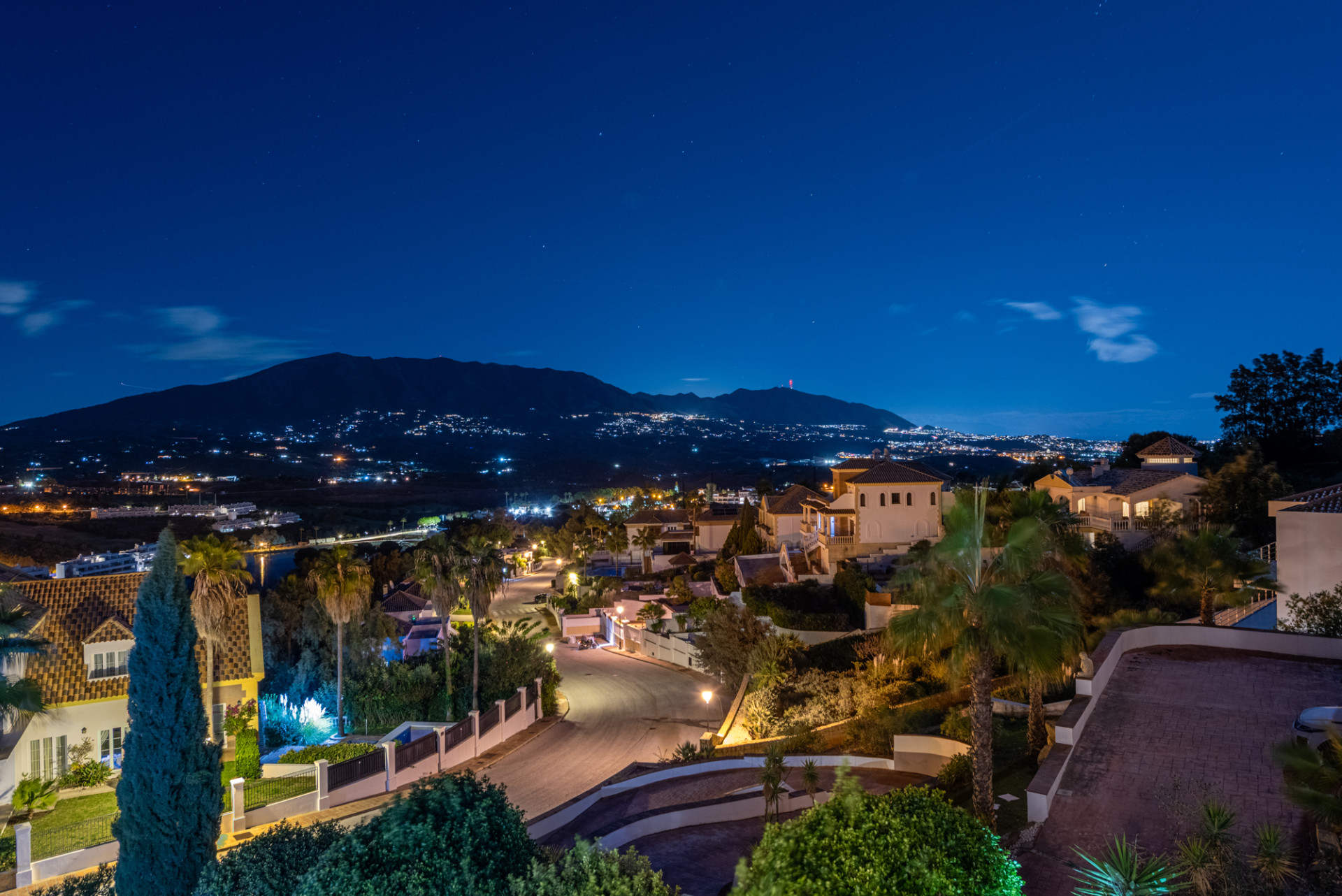 Exclusive Golf Lifestyle Villa with Panoramic Views in La Cala Golf · Photo 59
