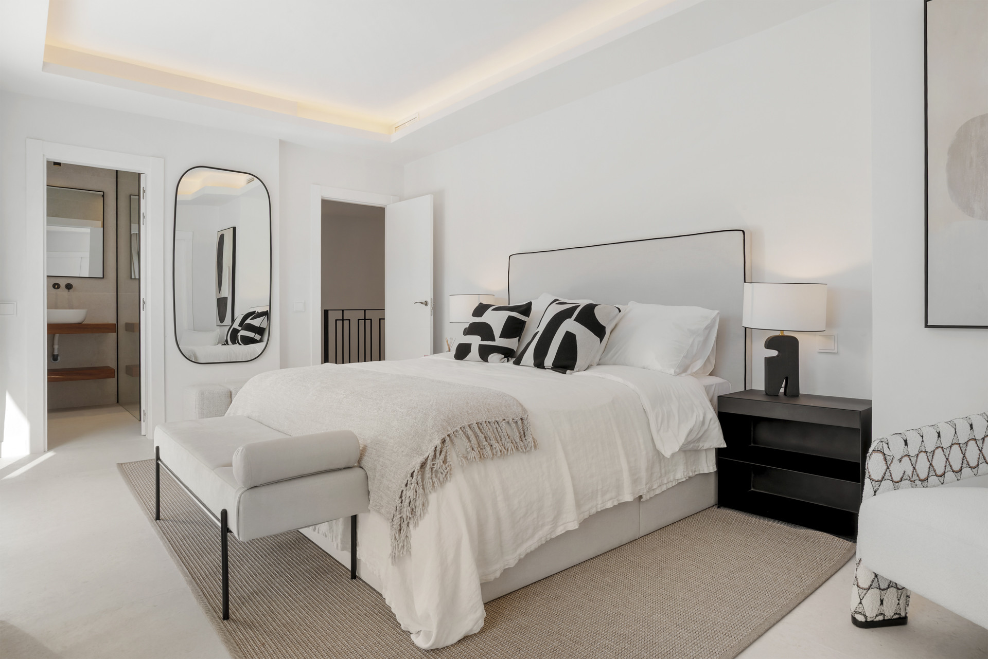 Luxury Frontline Golf Townhouse in Los Olivos, Nueva Andalucía · Photo 11