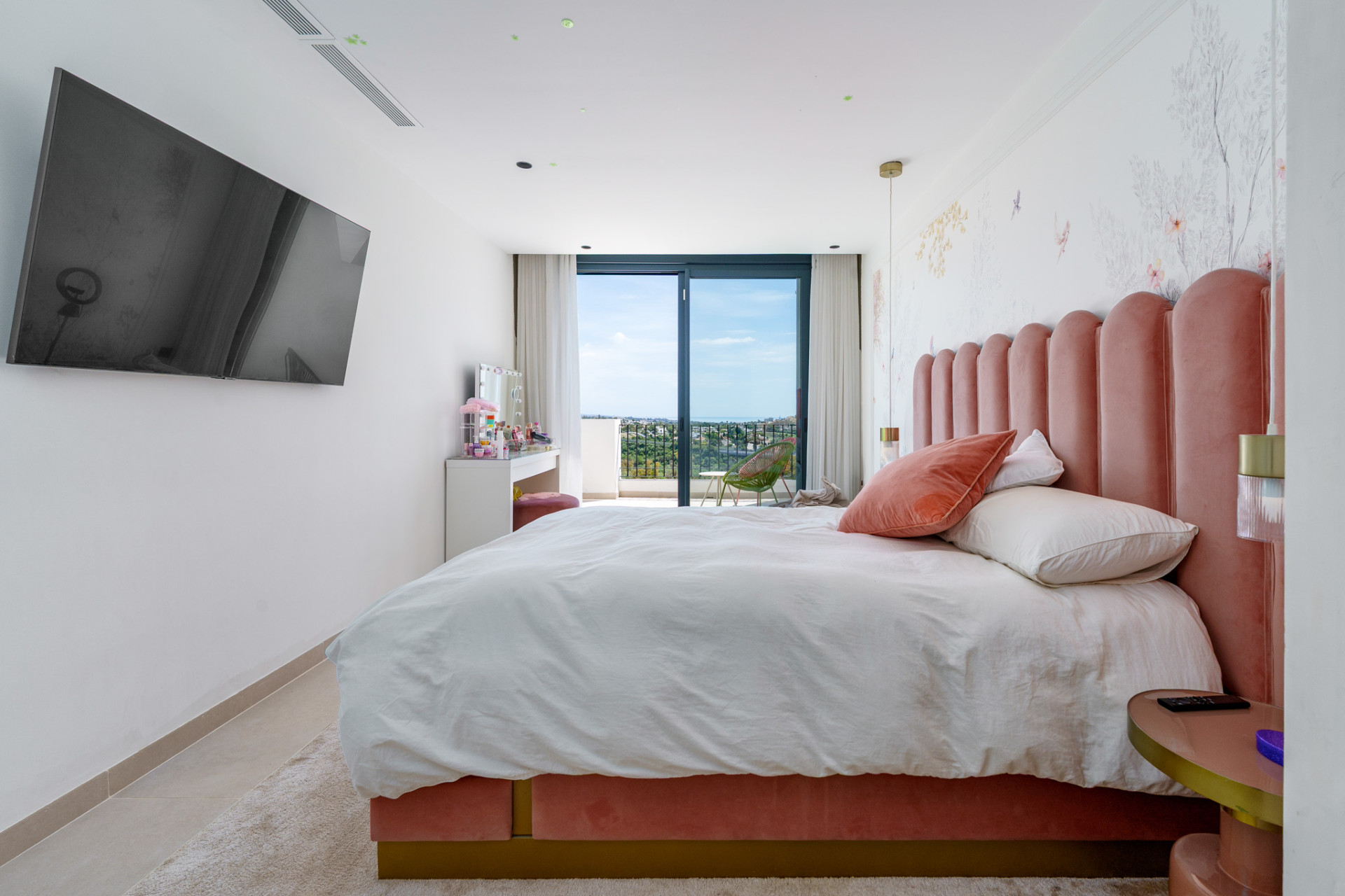 Elegant Renovated Townhouse on Frontline La Quinta Golf with Spectacular Views · Photo 18