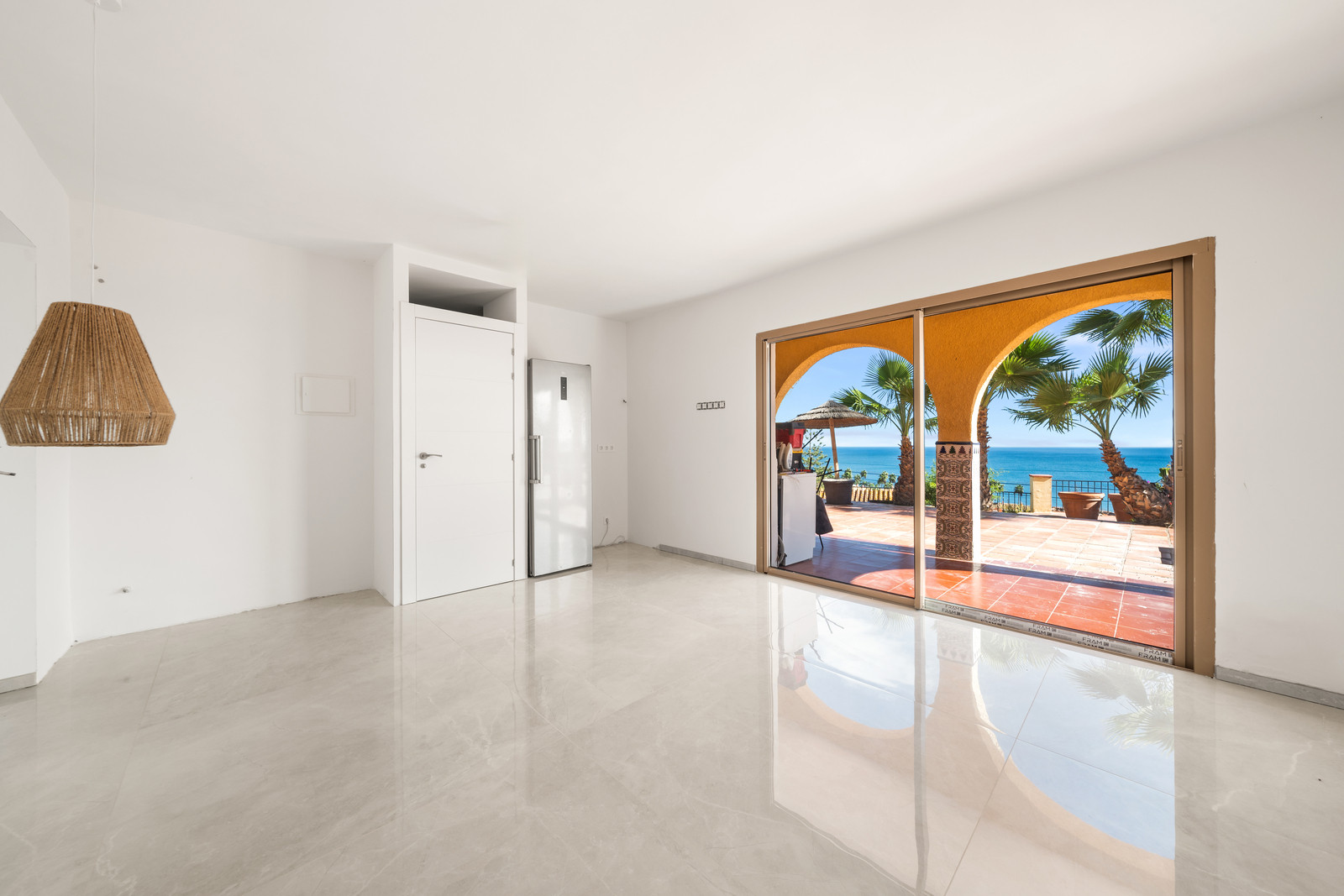 Magnificent Andalusian Villa with Scandinavian Touch and Sea Views in Estepona West · Photo 22